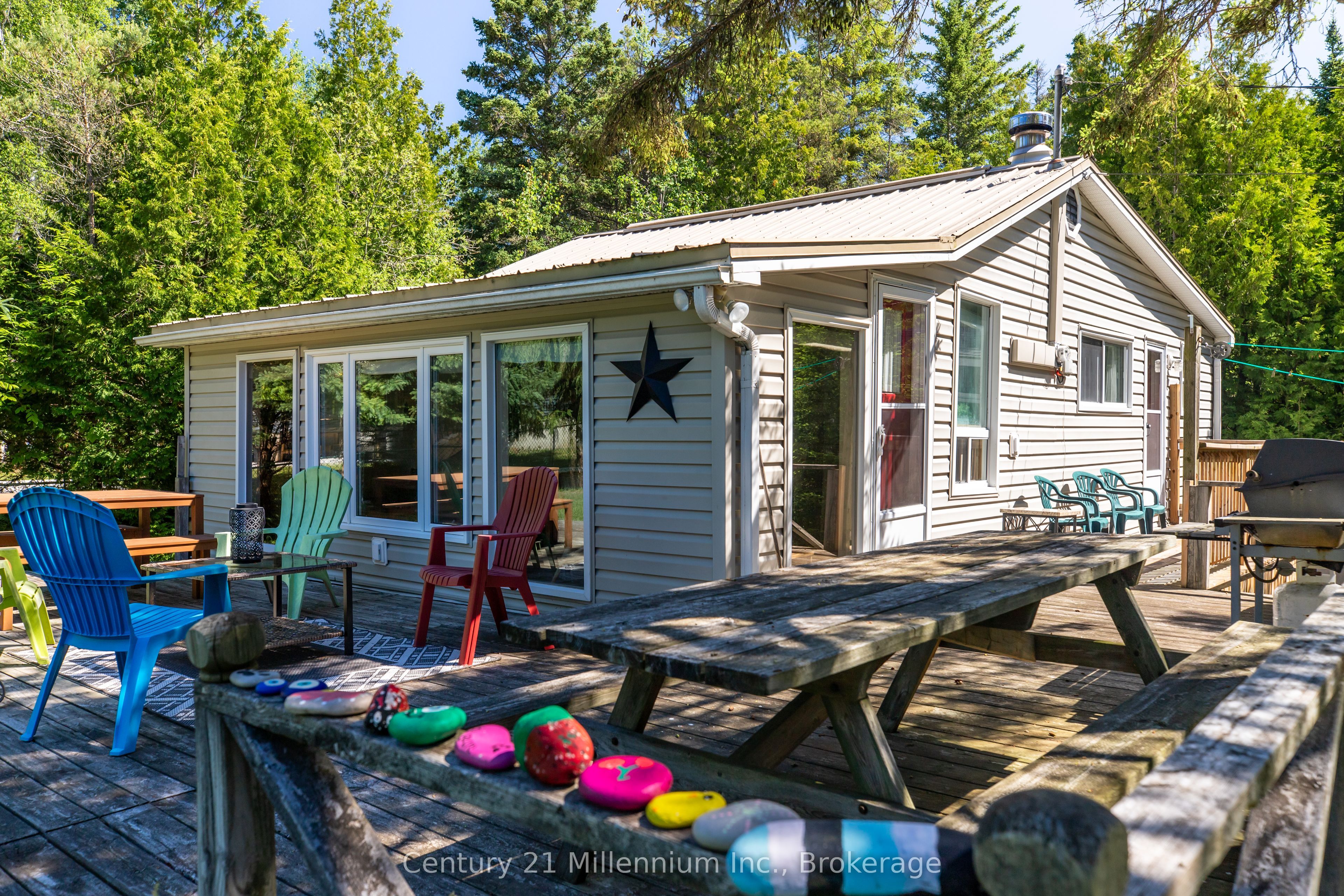 1443 Sunset Drive Property Photo 2