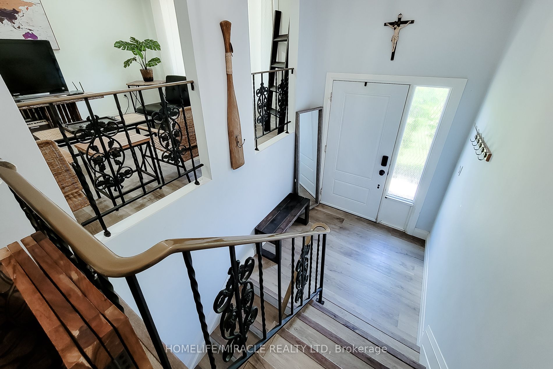 12 Maitland Avenue E Property Photo 12
