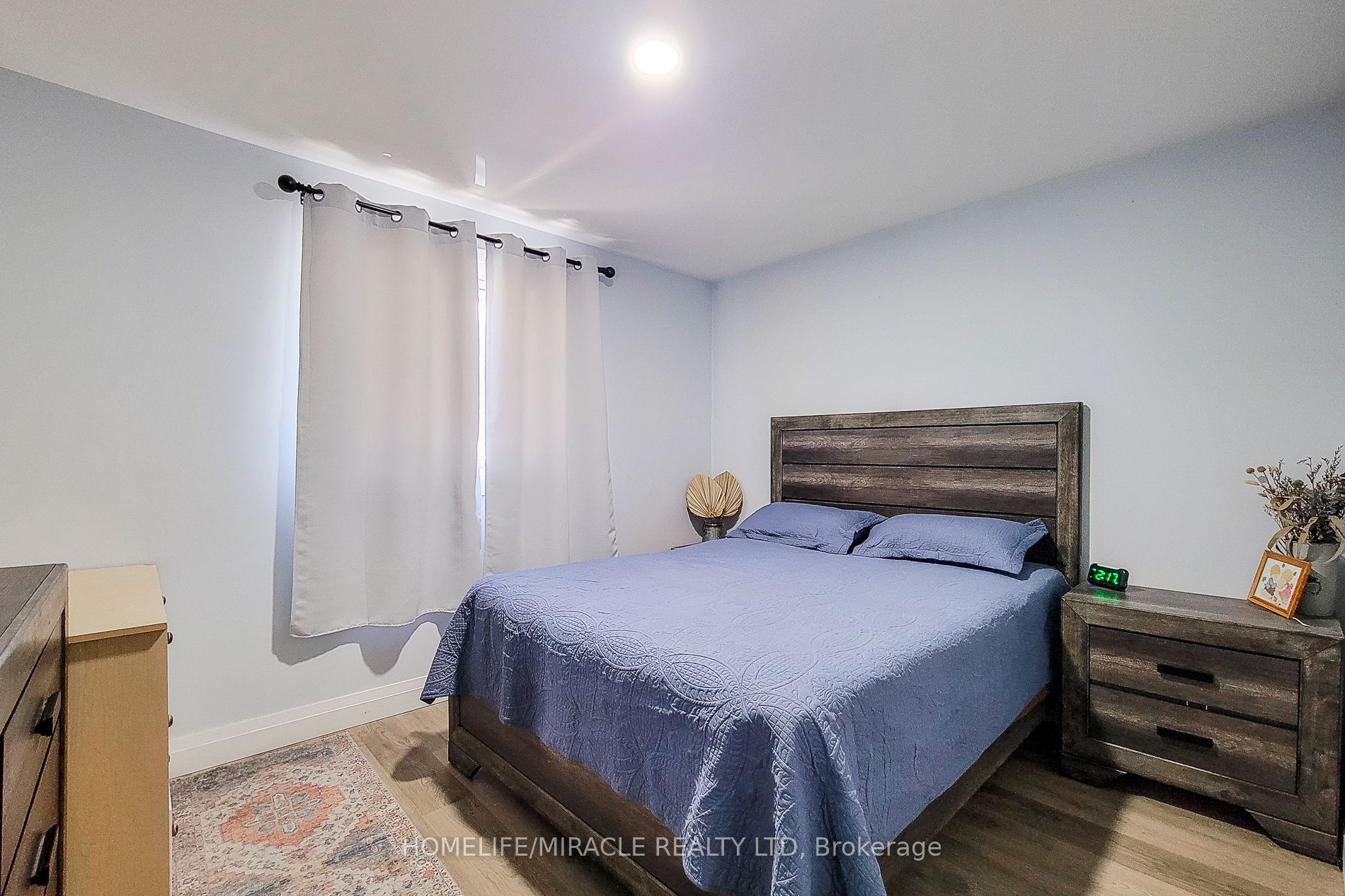 12 Maitland Avenue E Property Photo 27