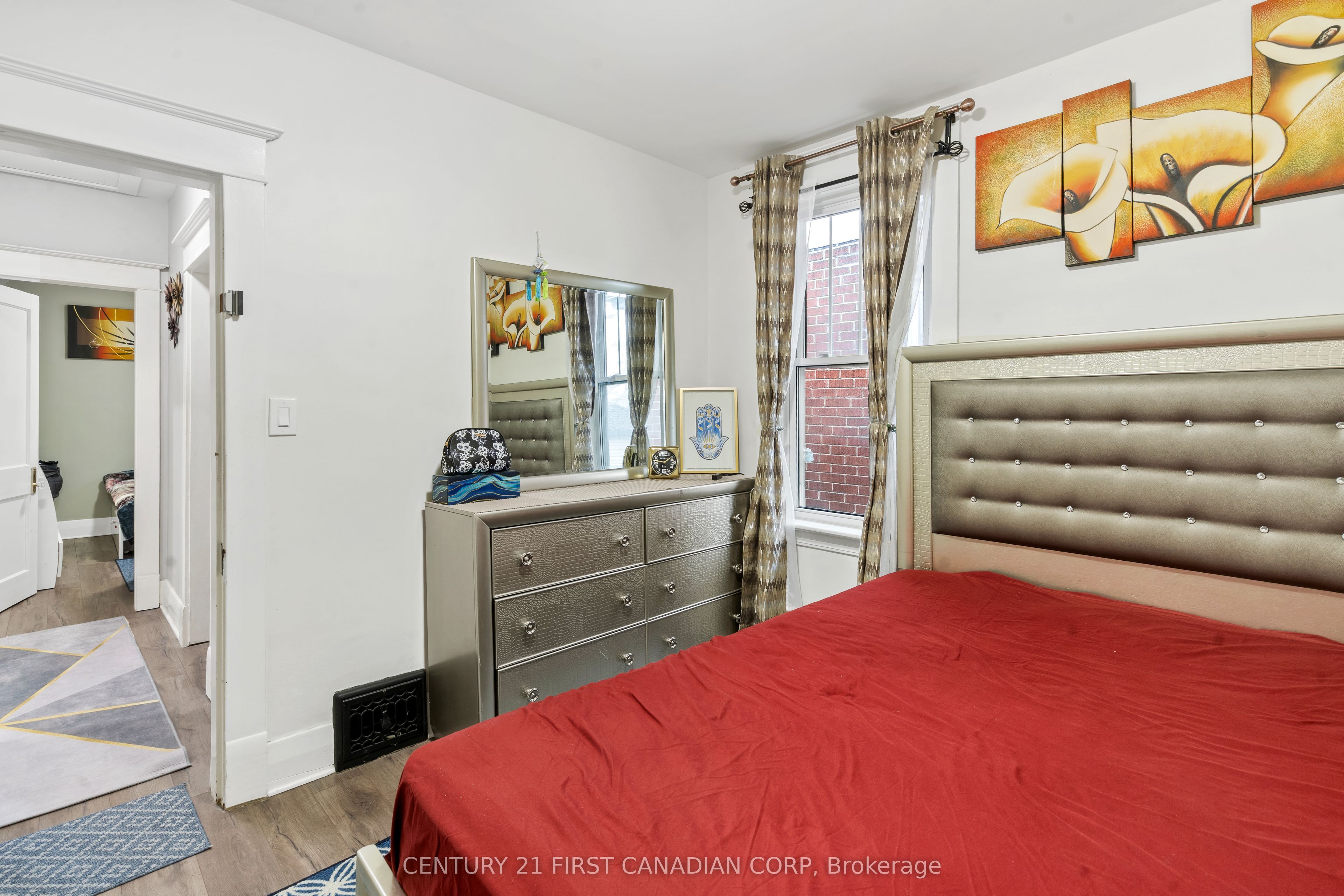 594 Highbury Avenue N Property Photo 15