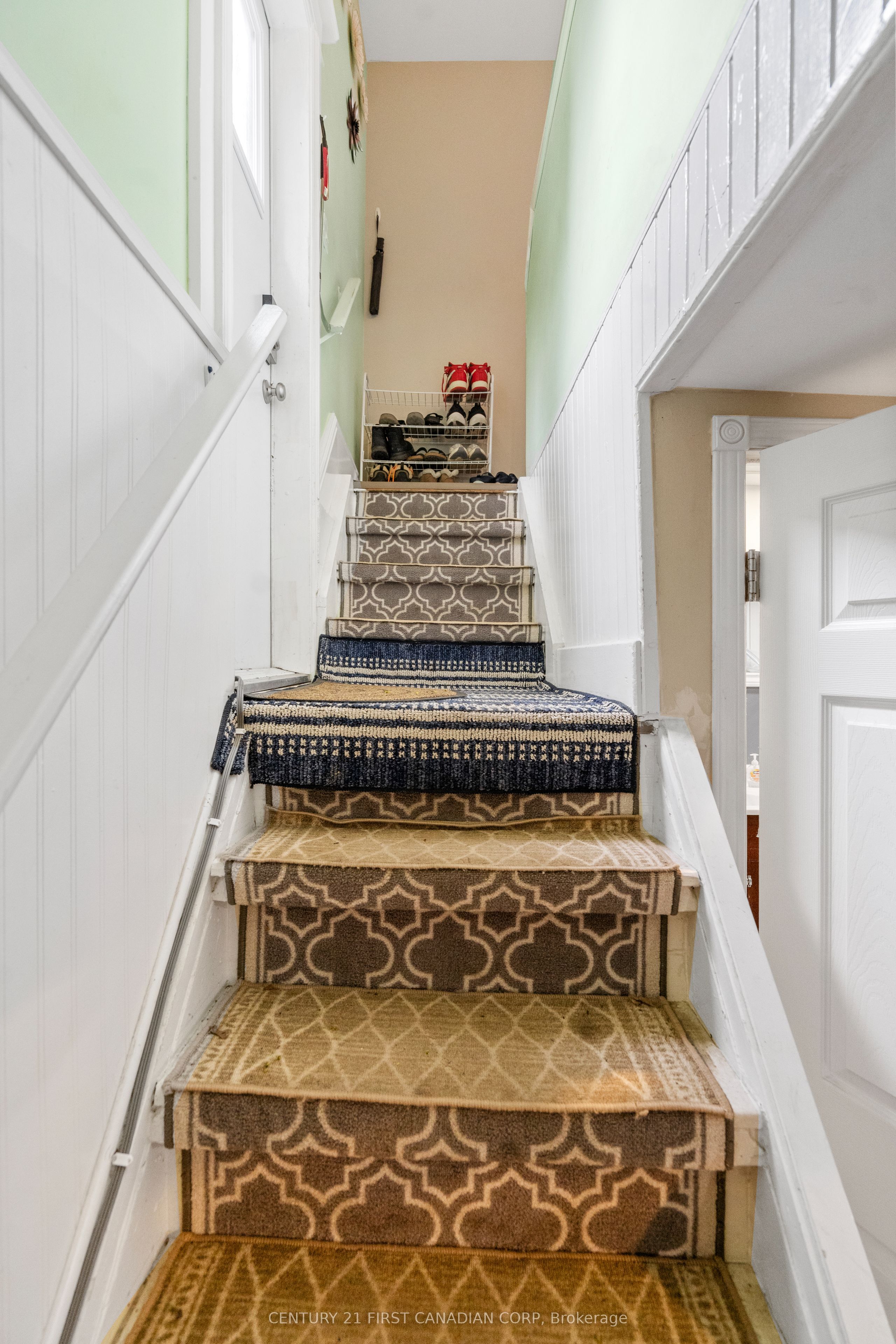 594 Highbury Avenue N Property Photo 21