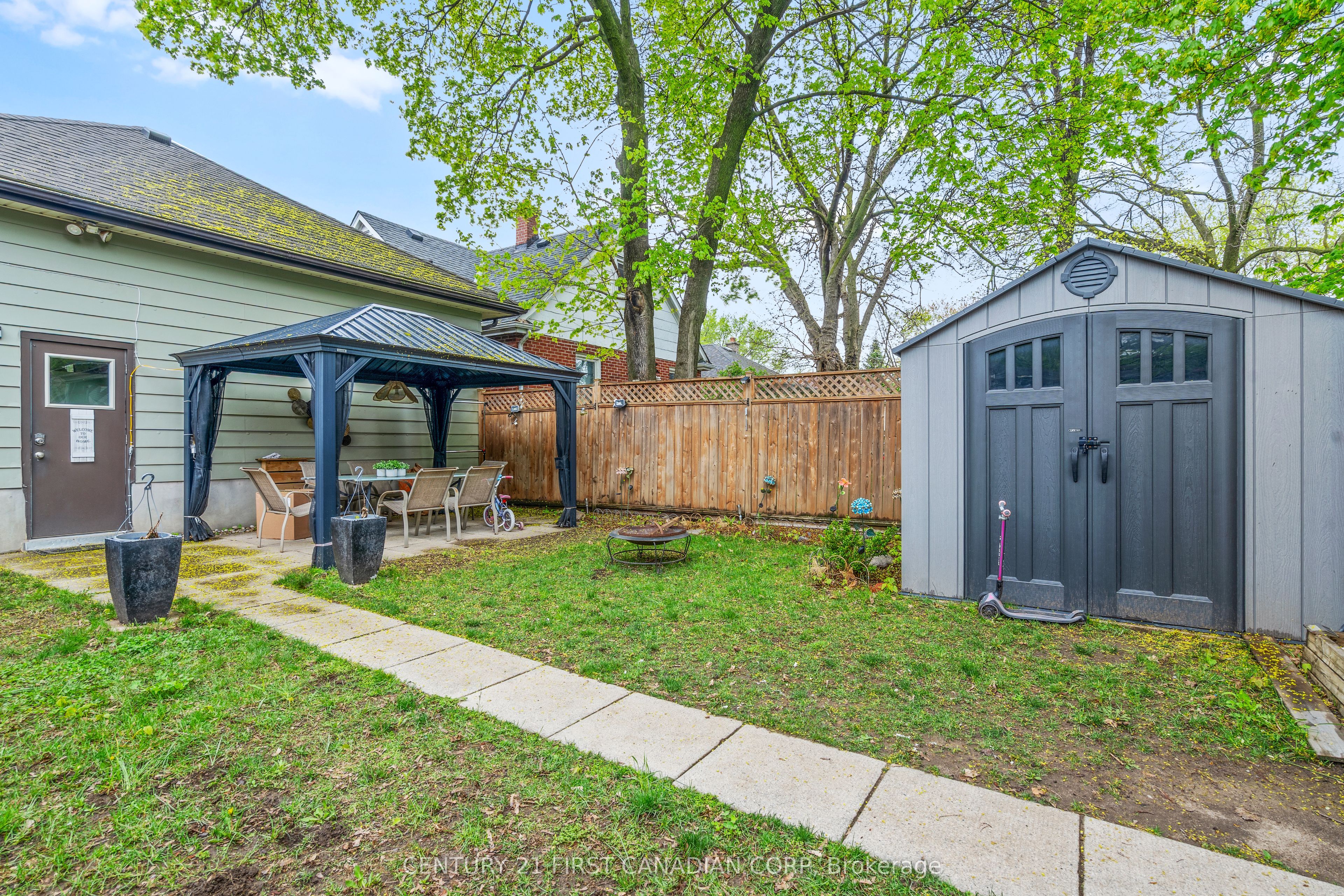 594 Highbury Avenue N Property Photo 28