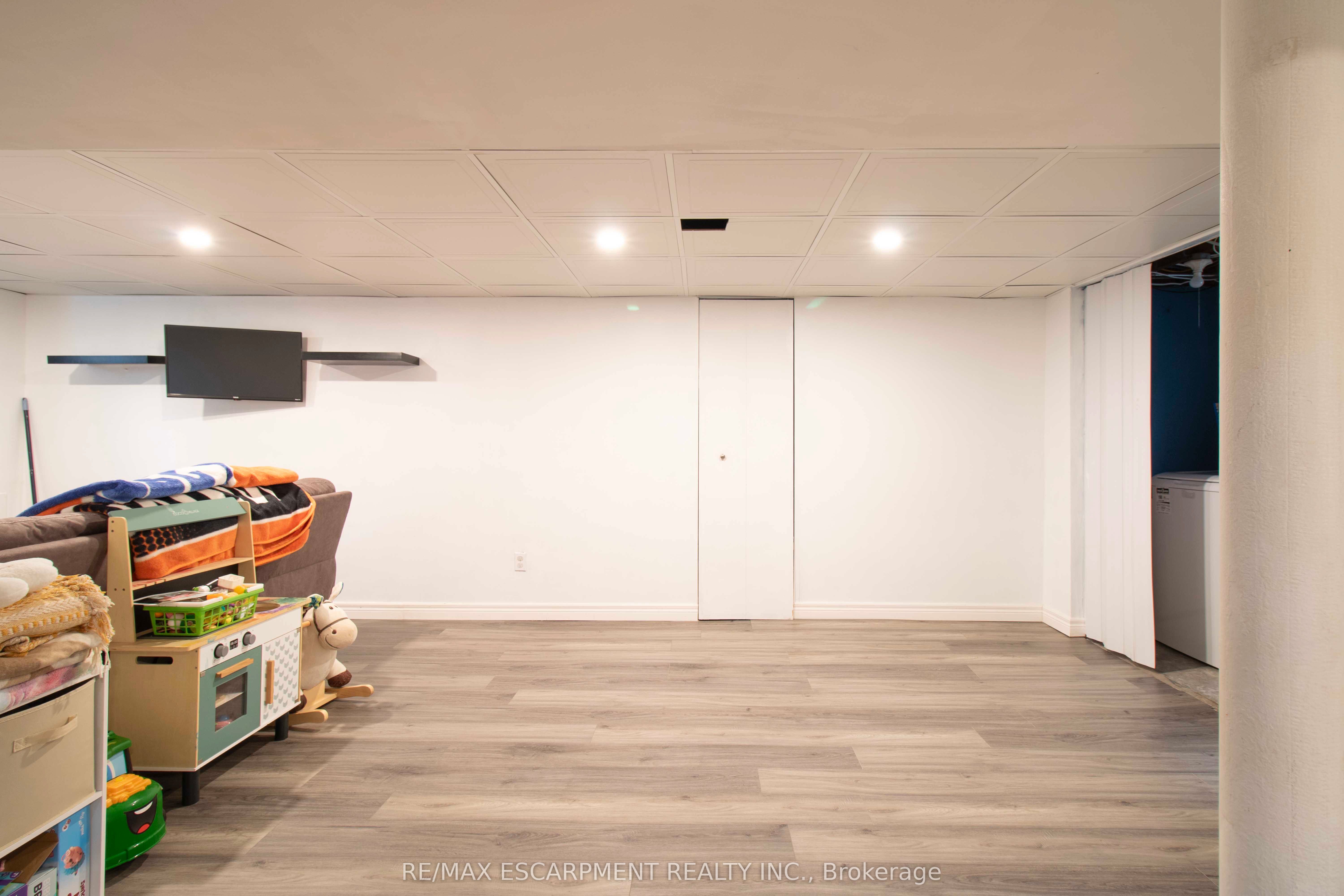 149 East 34th Street Property Photo 30