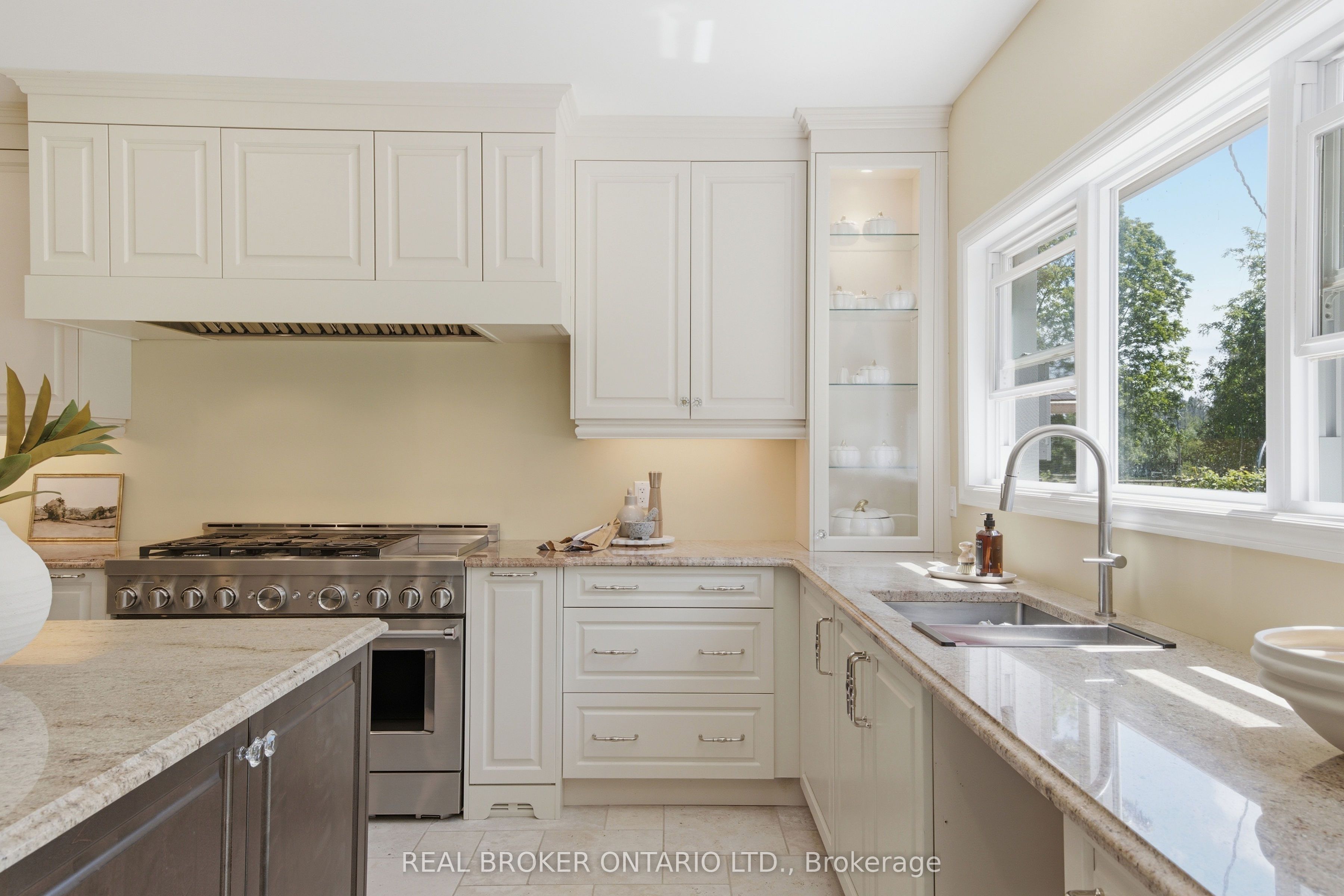4184 Gordon Murdock Road Property Photo 10