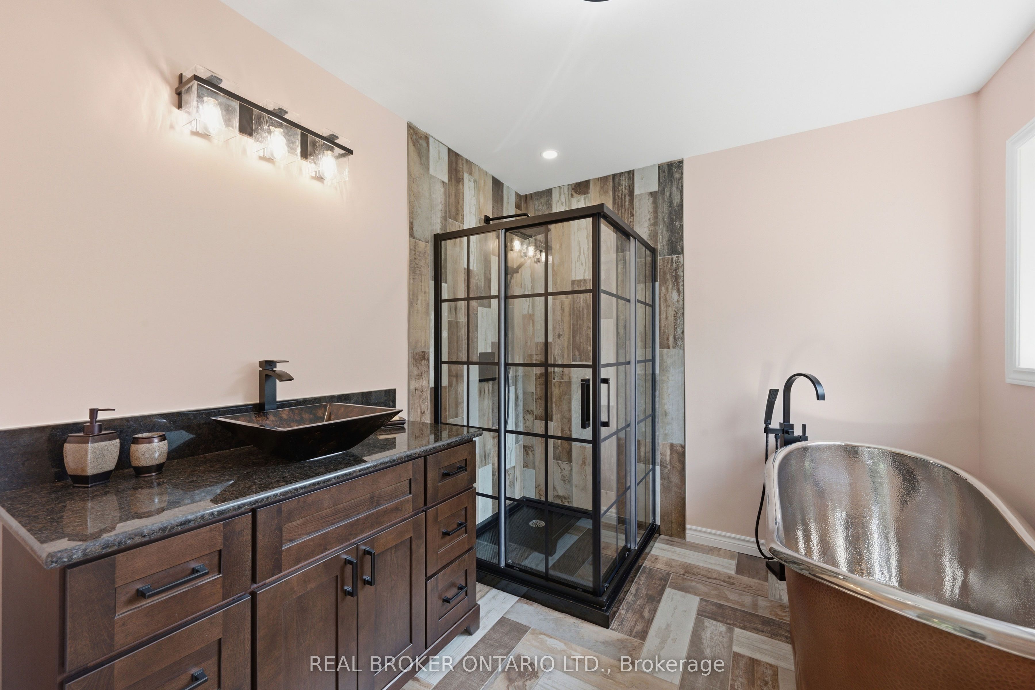 4184 Gordon Murdock Road Property Photo 32