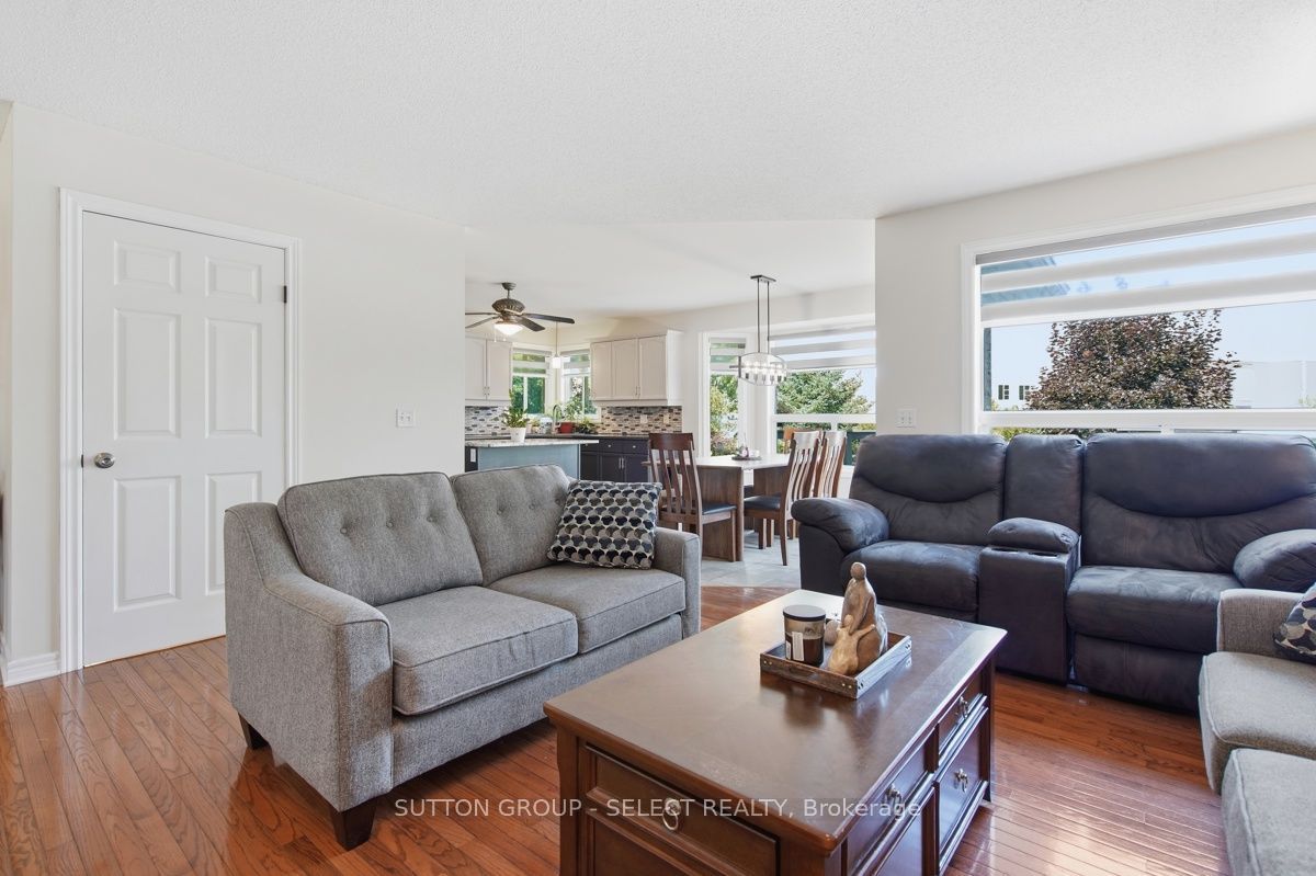 1789 Devos Drive Property Photo 11