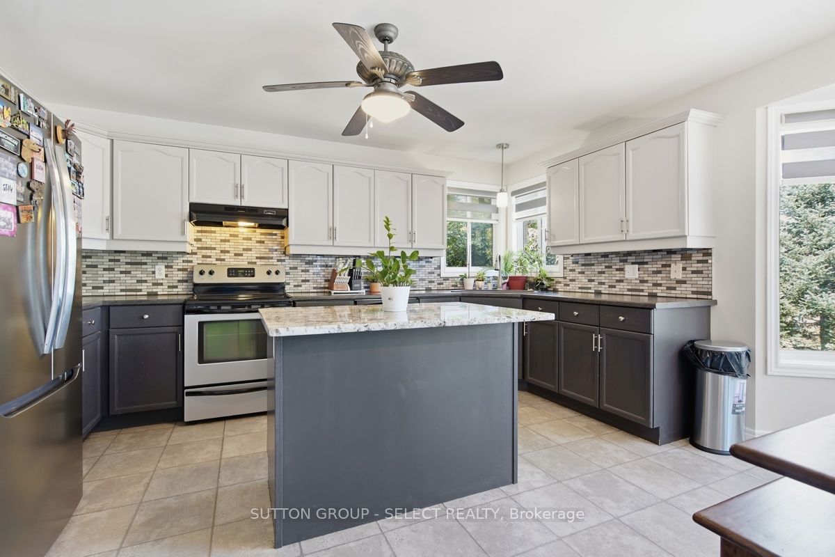 1789 Devos Drive Property Photo 15
