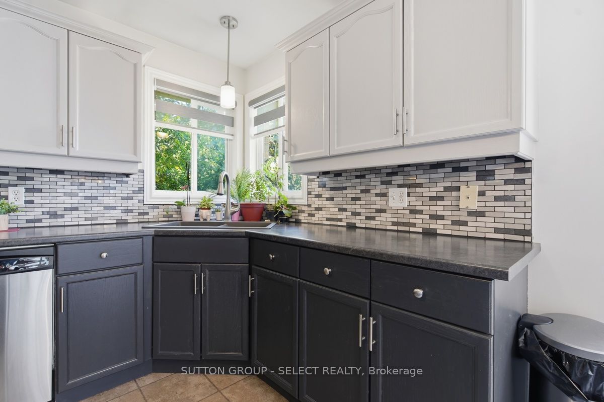 1789 Devos Drive Property Photo 17