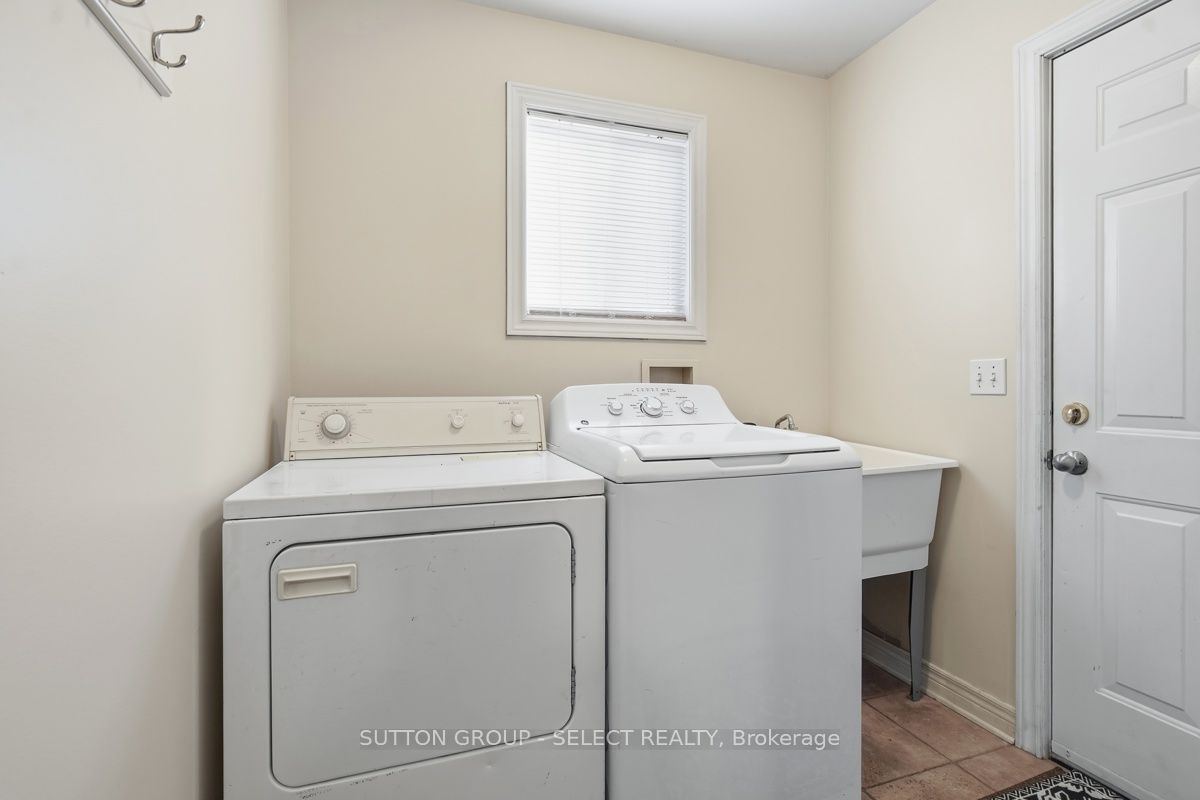 1789 Devos Drive Property Photo 18