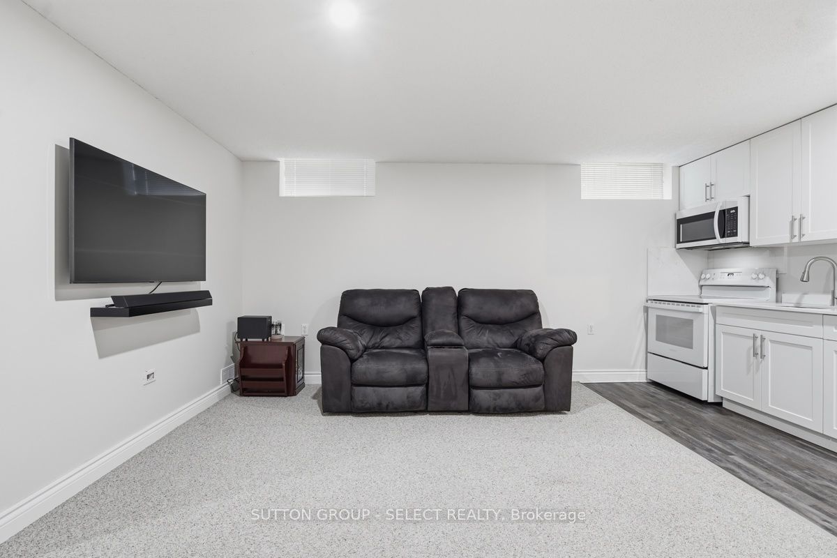 1789 Devos Drive Property Photo 30