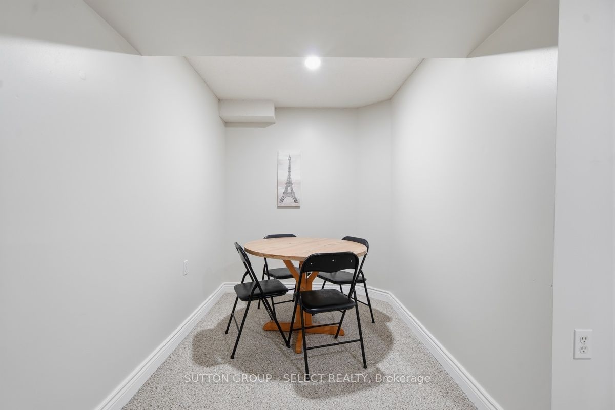 1789 Devos Drive Property Photo 36