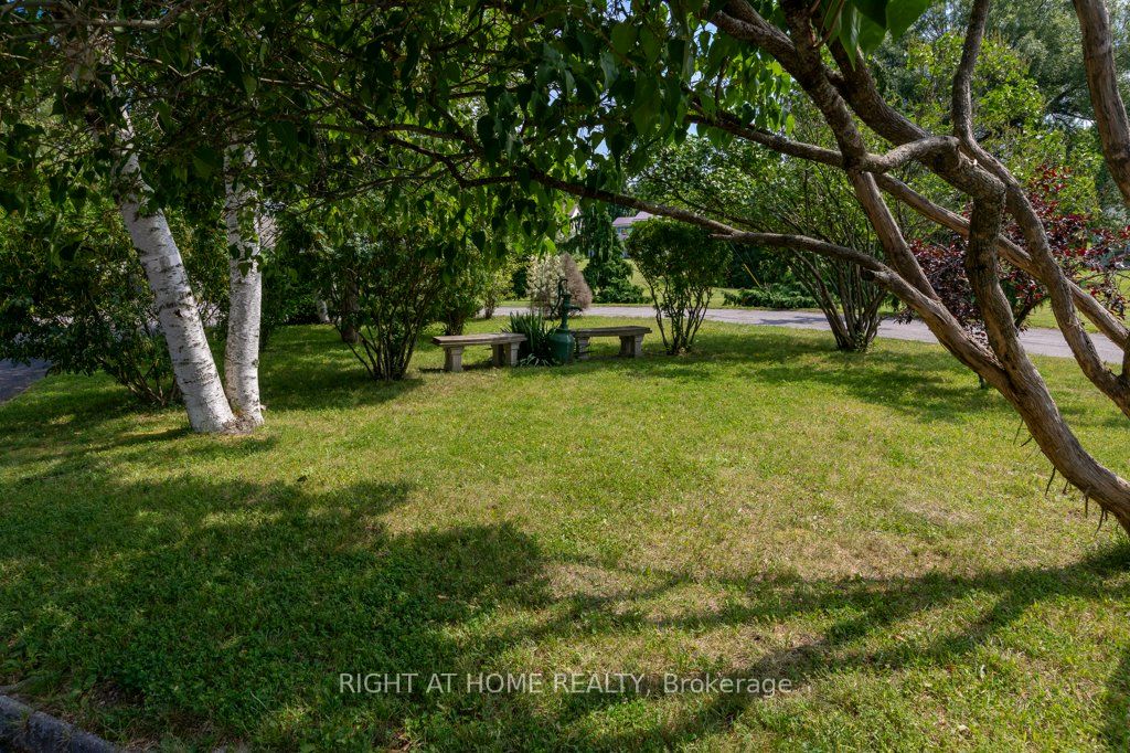 550 Queen Street E Property Photo 46