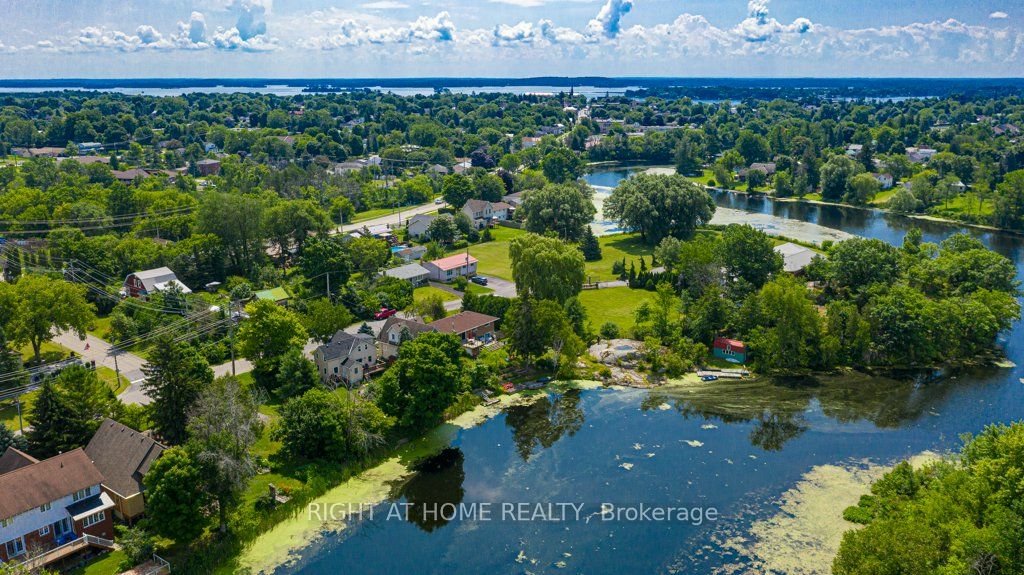 550 Queen Street E Property Photo 49