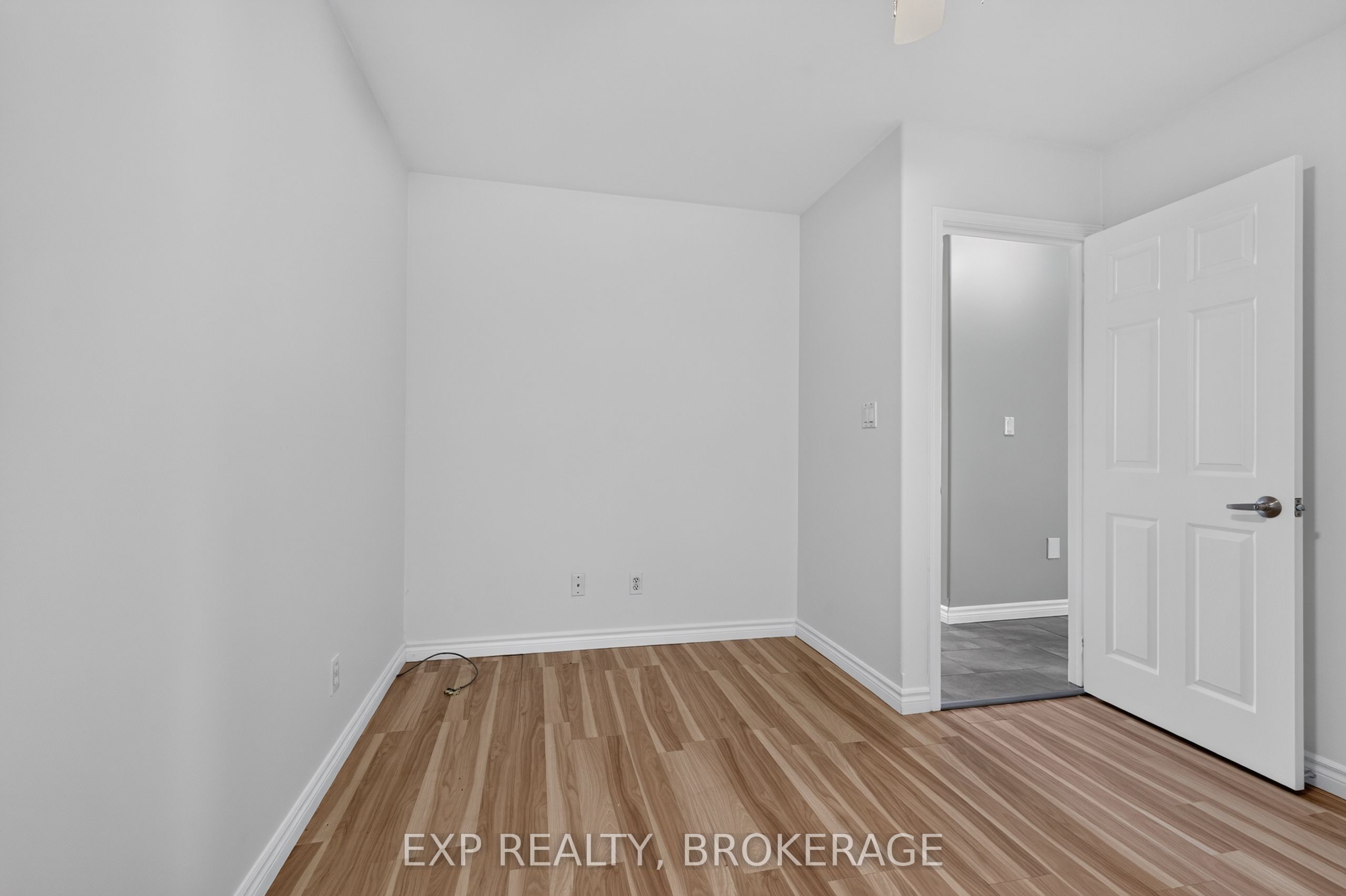 1048 Lark Lane Property Photo 19