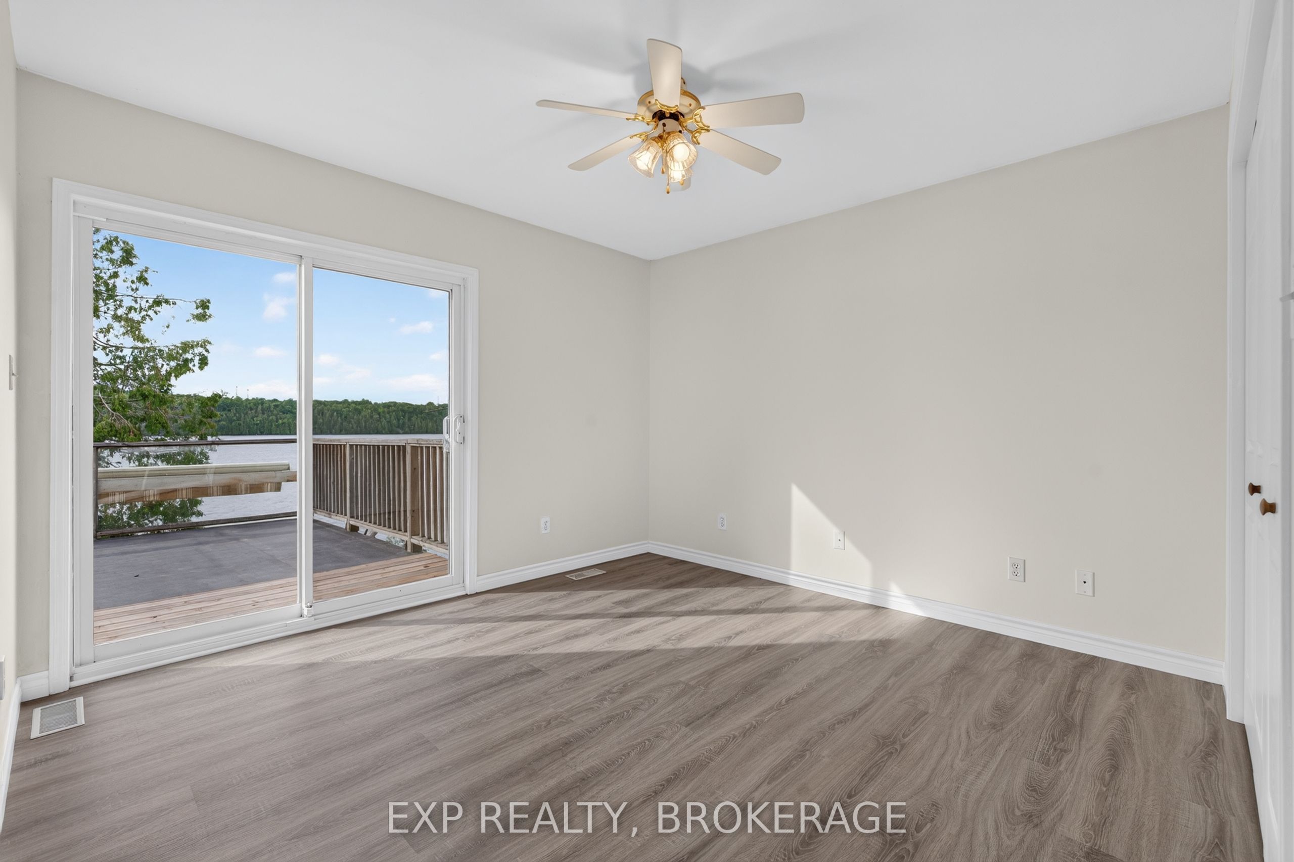 1048 Lark Lane Property Photo 23