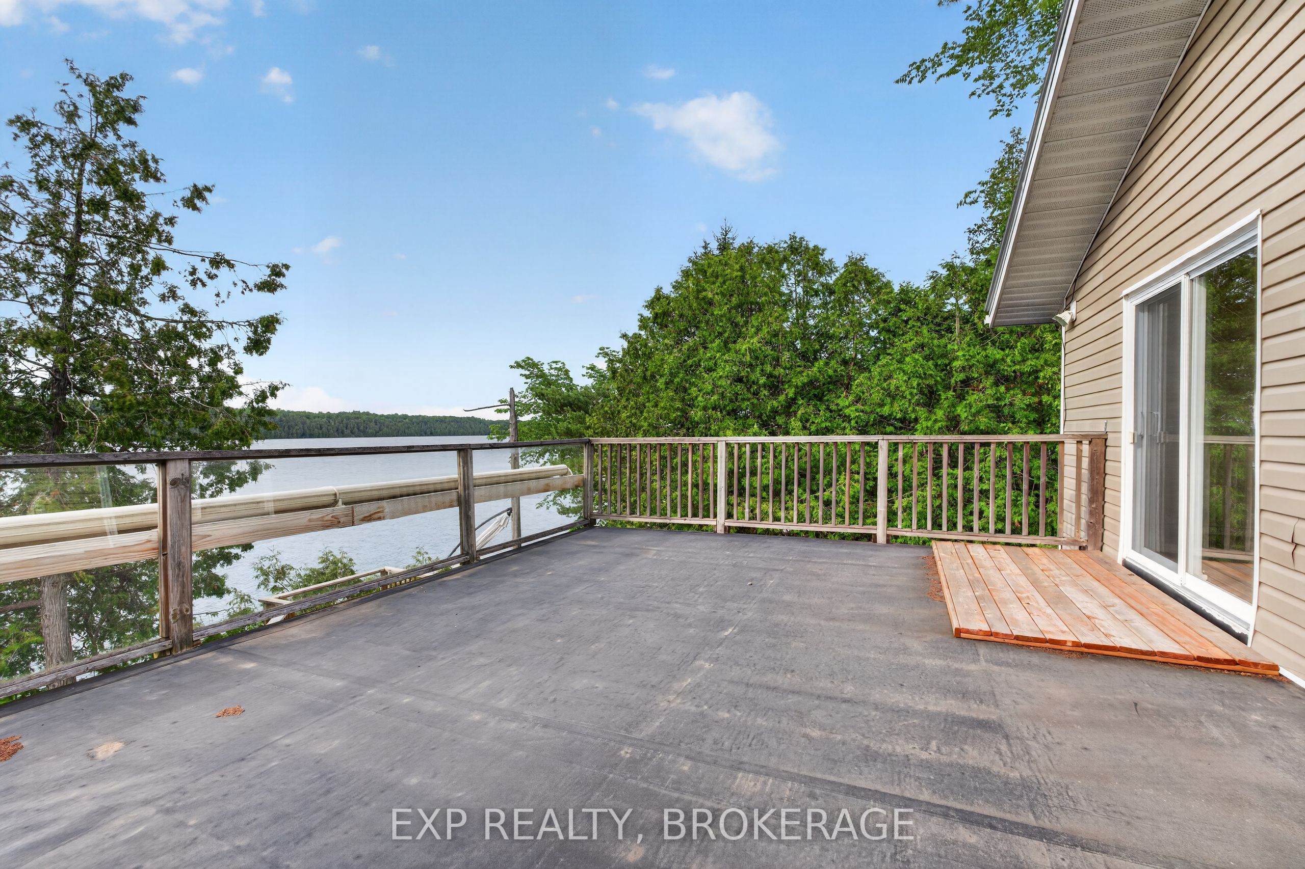 1048 Lark Lane Property Photo 27