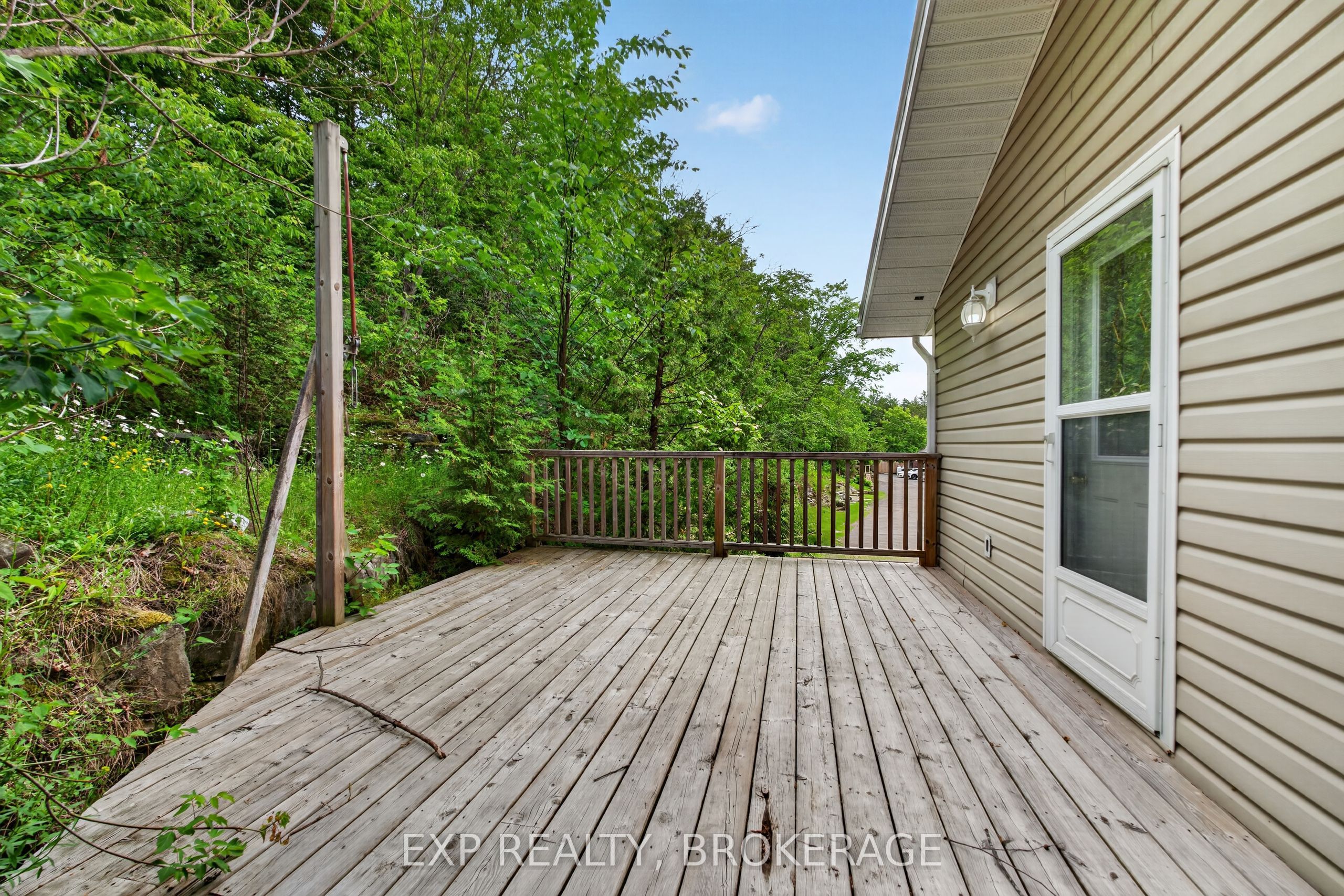 1048 Lark Lane Property Photo 32