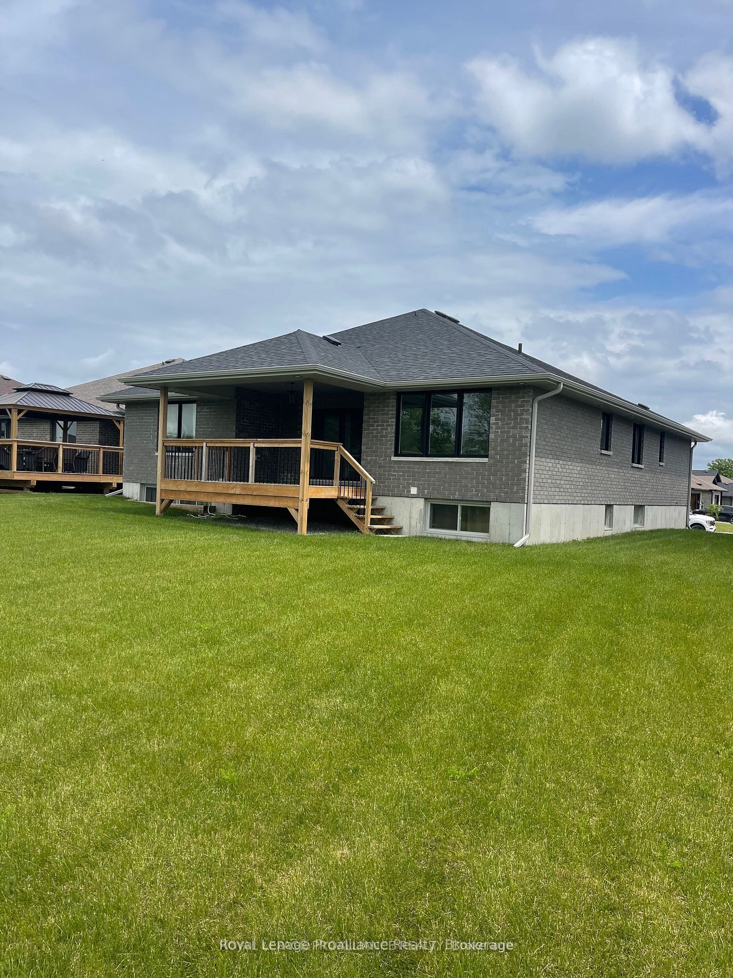 43 Cattail Crescent Property Photo 5