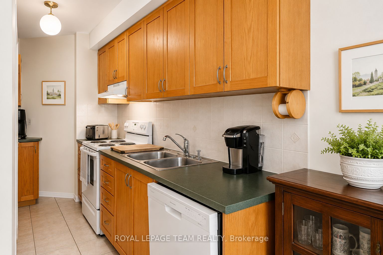 1108 Gablefield Private 20 Property Photo 7