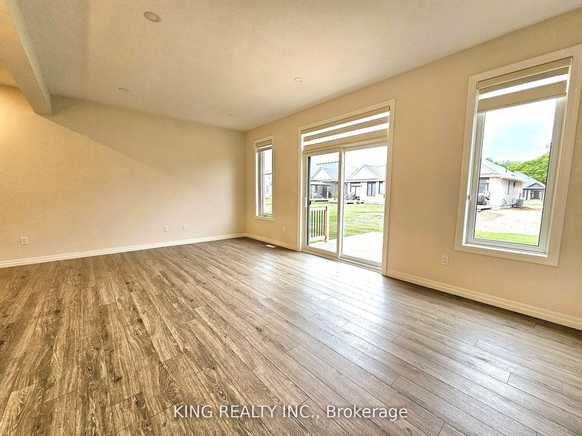 214 Renaissance Drive Property Photo 7