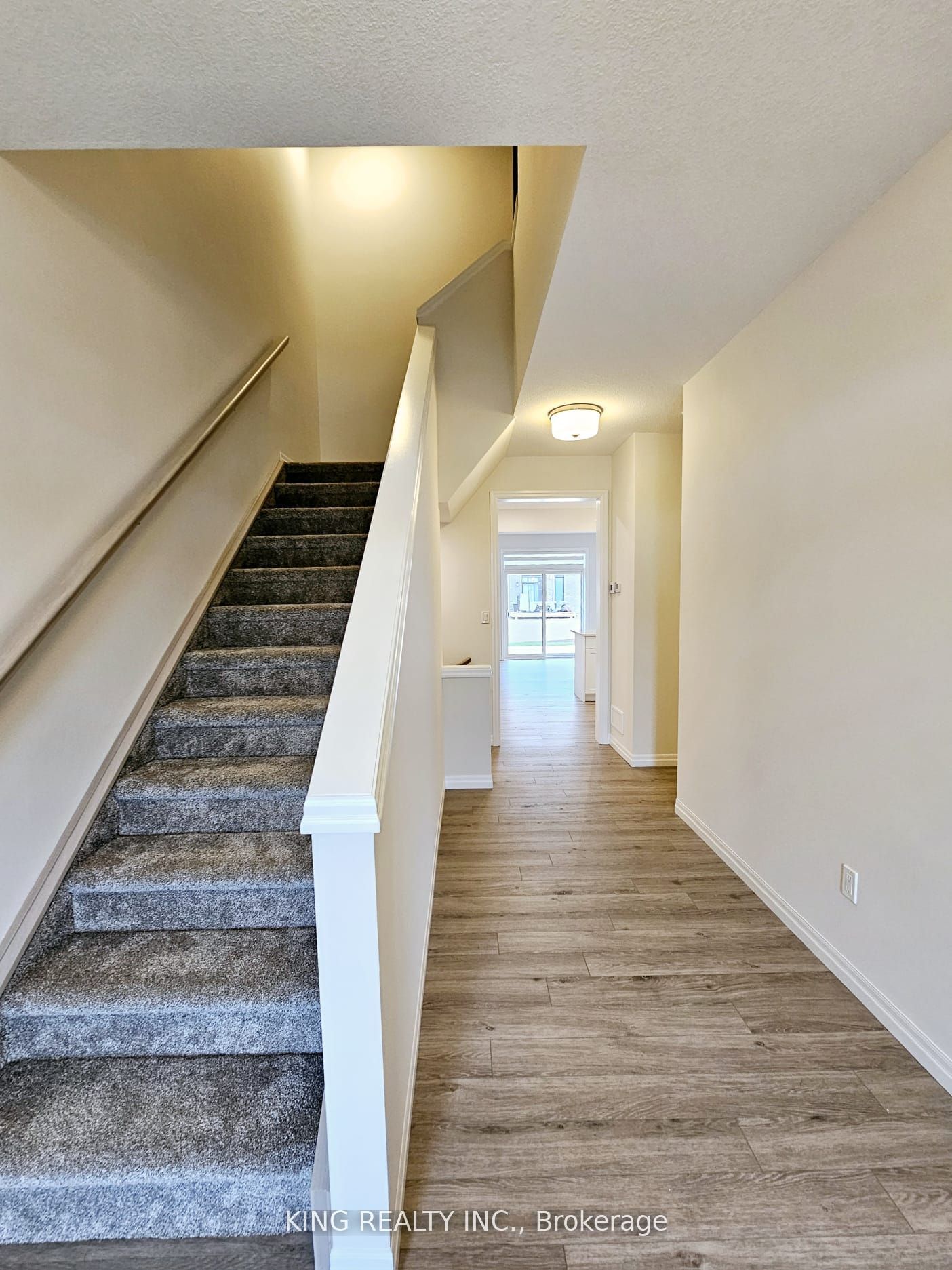 214 Renaissance Drive Property Photo 9