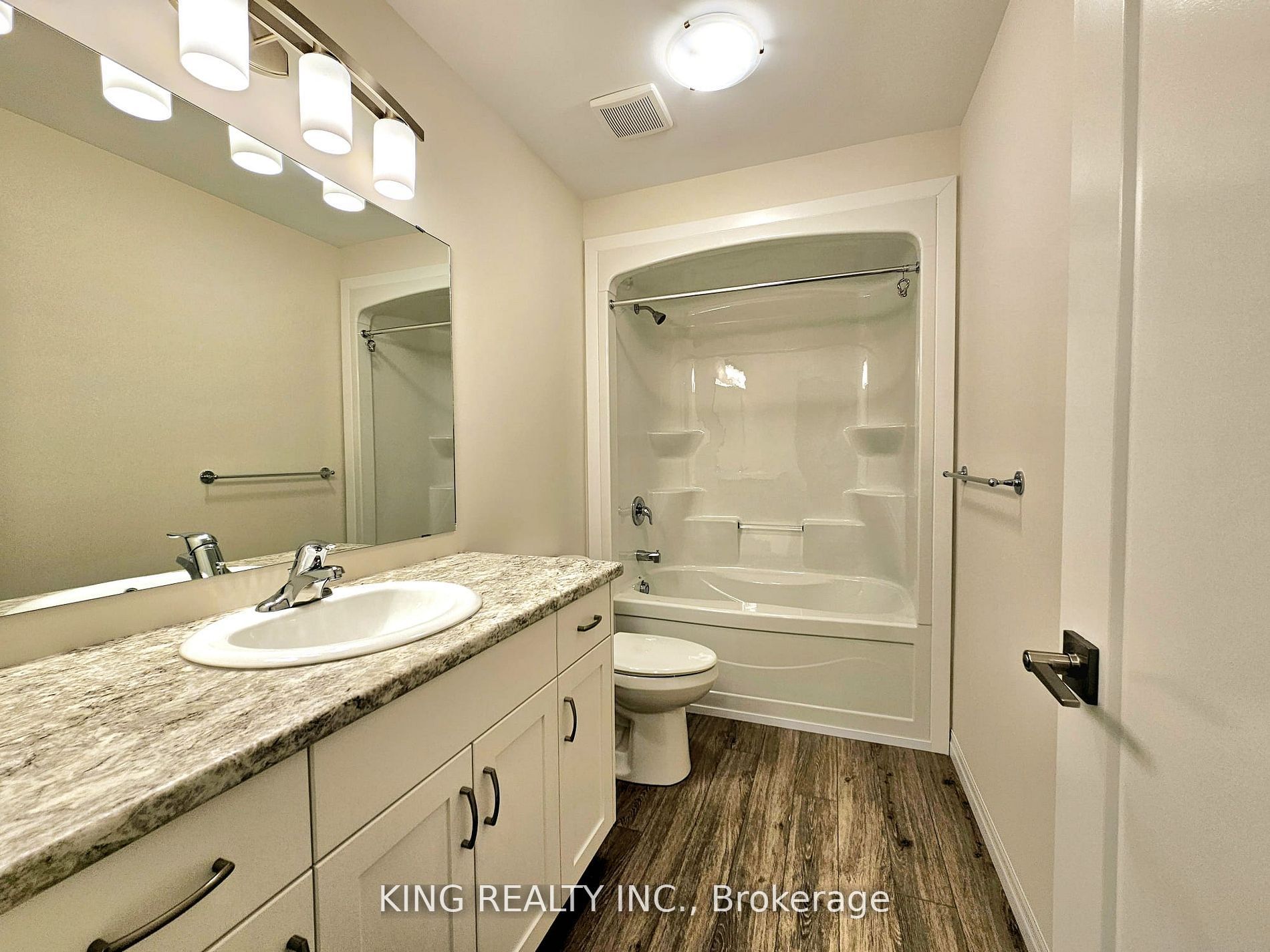 214 Renaissance Drive Property Photo 14