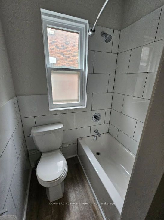 983 Main Street E Property Photo 20