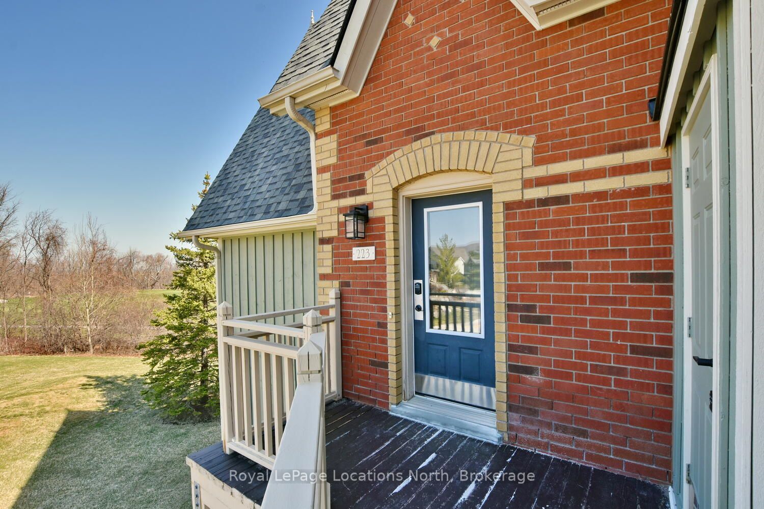 170 Snowbridge Way 223 Property Photo 4