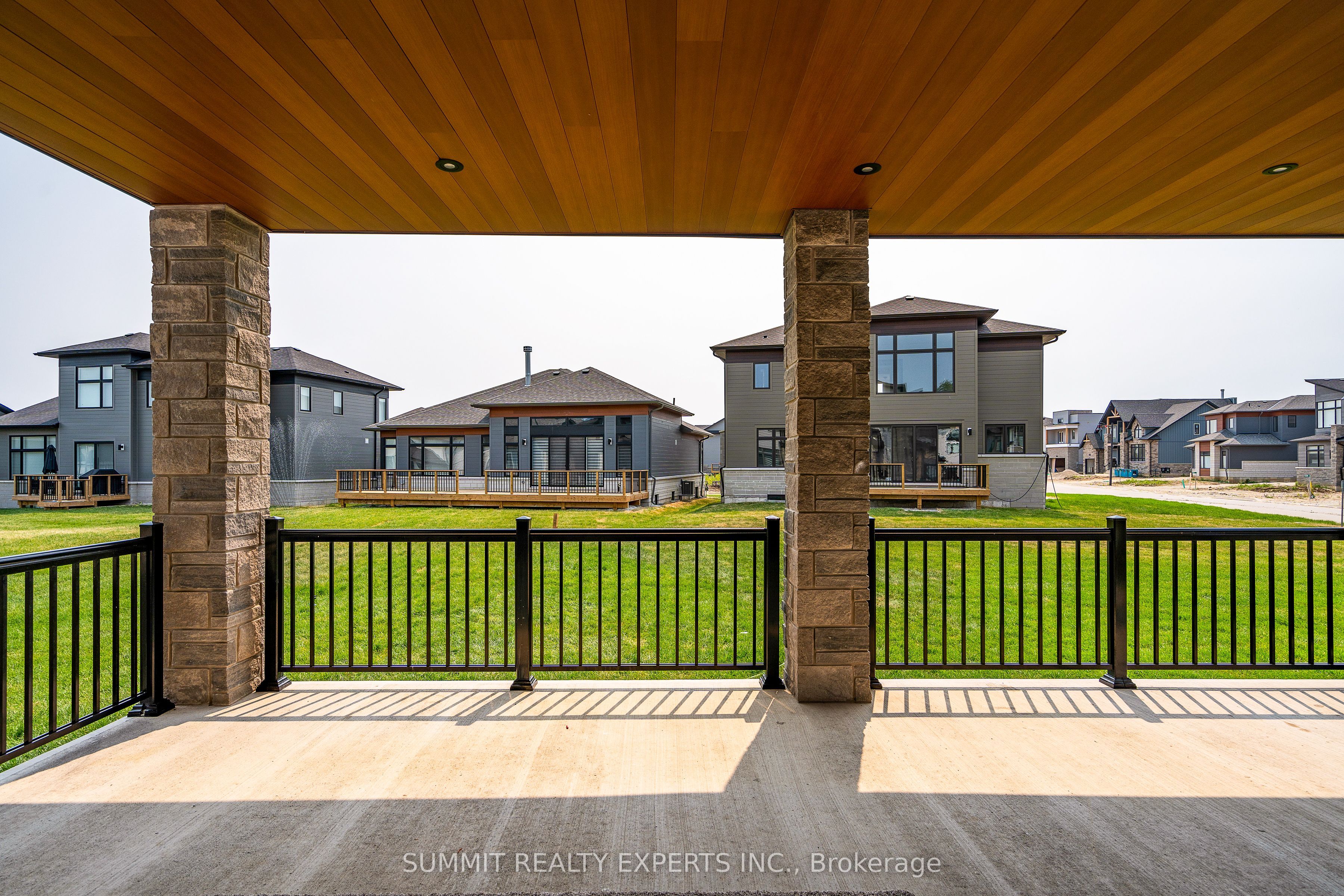 141 Springside Crescent Property Photo 18