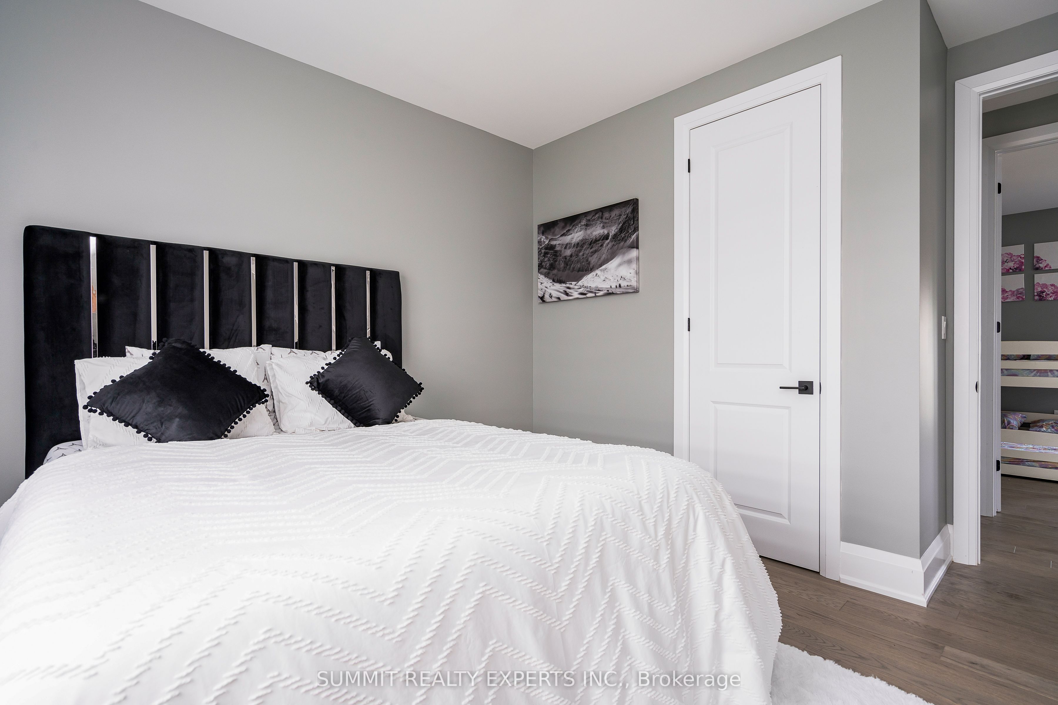 141 Springside Crescent Property Photo 37