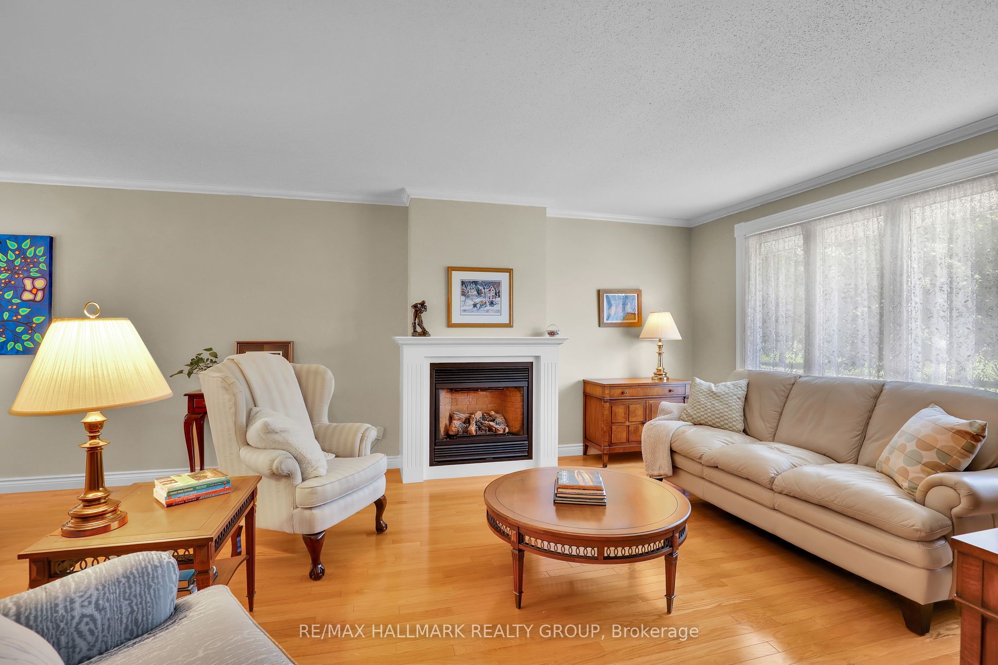 3242 Albion Road S Property Photo 11