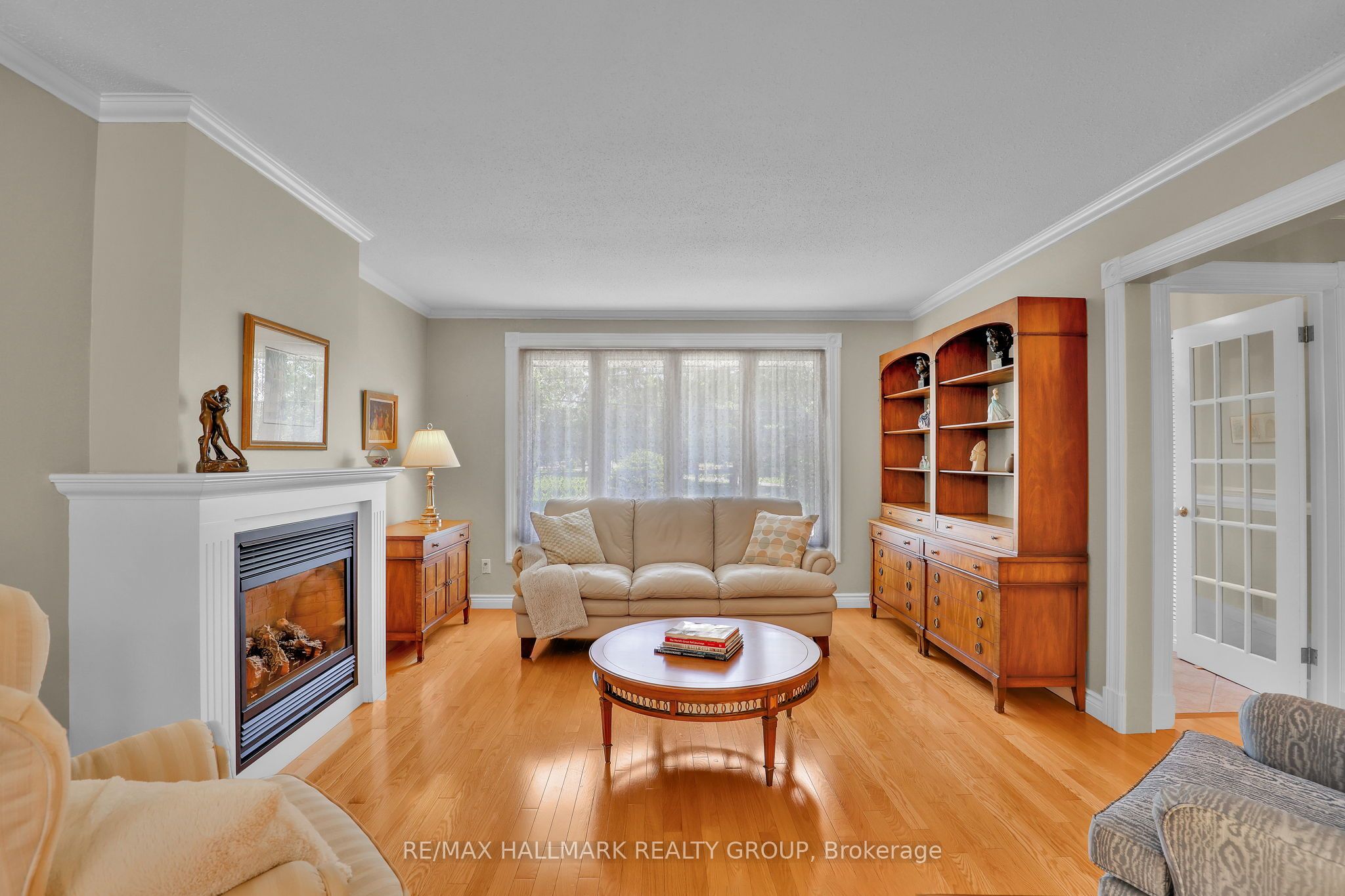3242 Albion Road S Property Photo 13