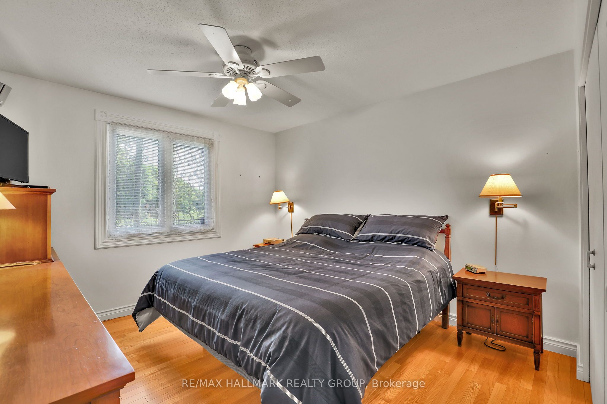 3242 Albion Road S Property Photo 25