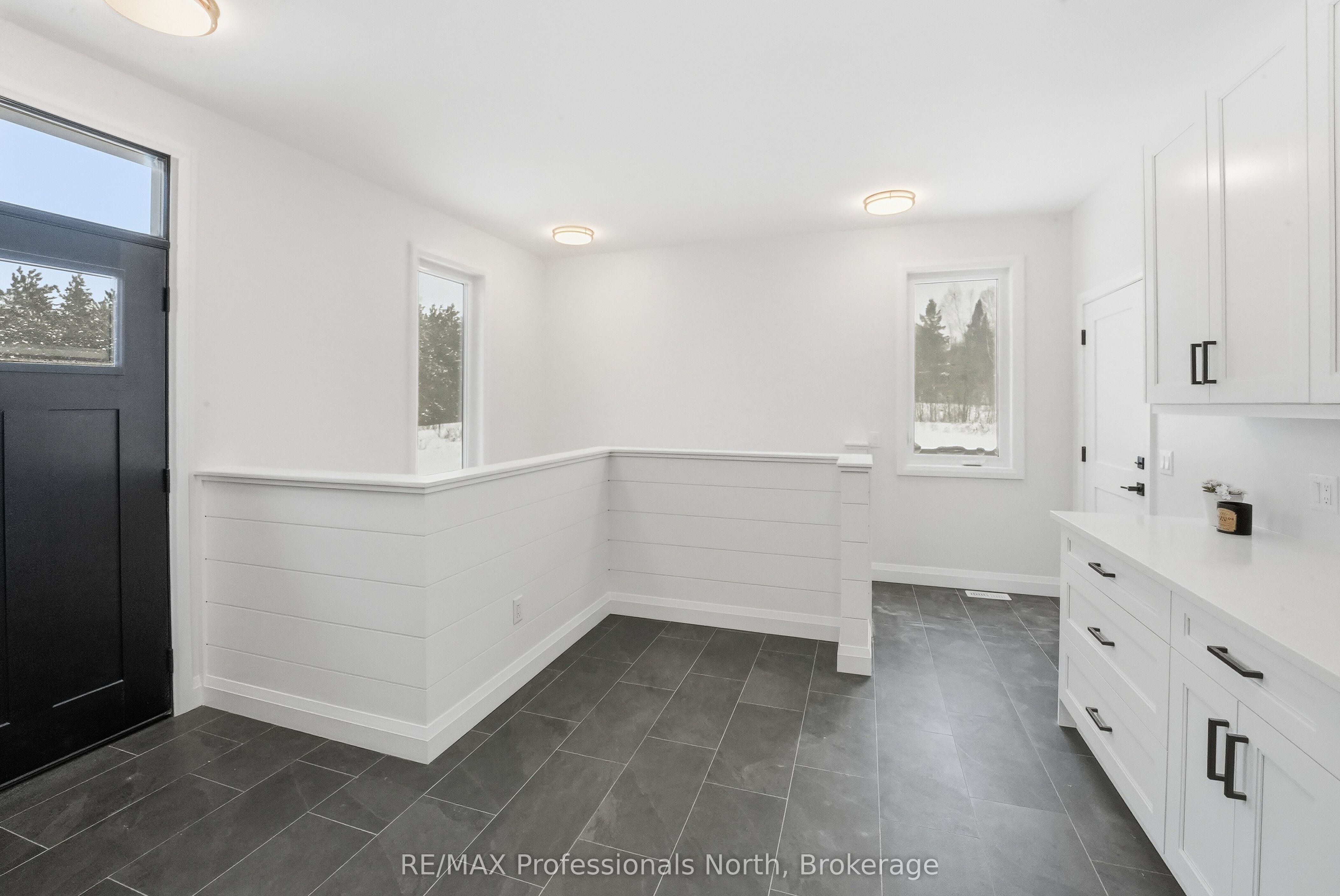 1058 Piper Glen Road Property Photo 6