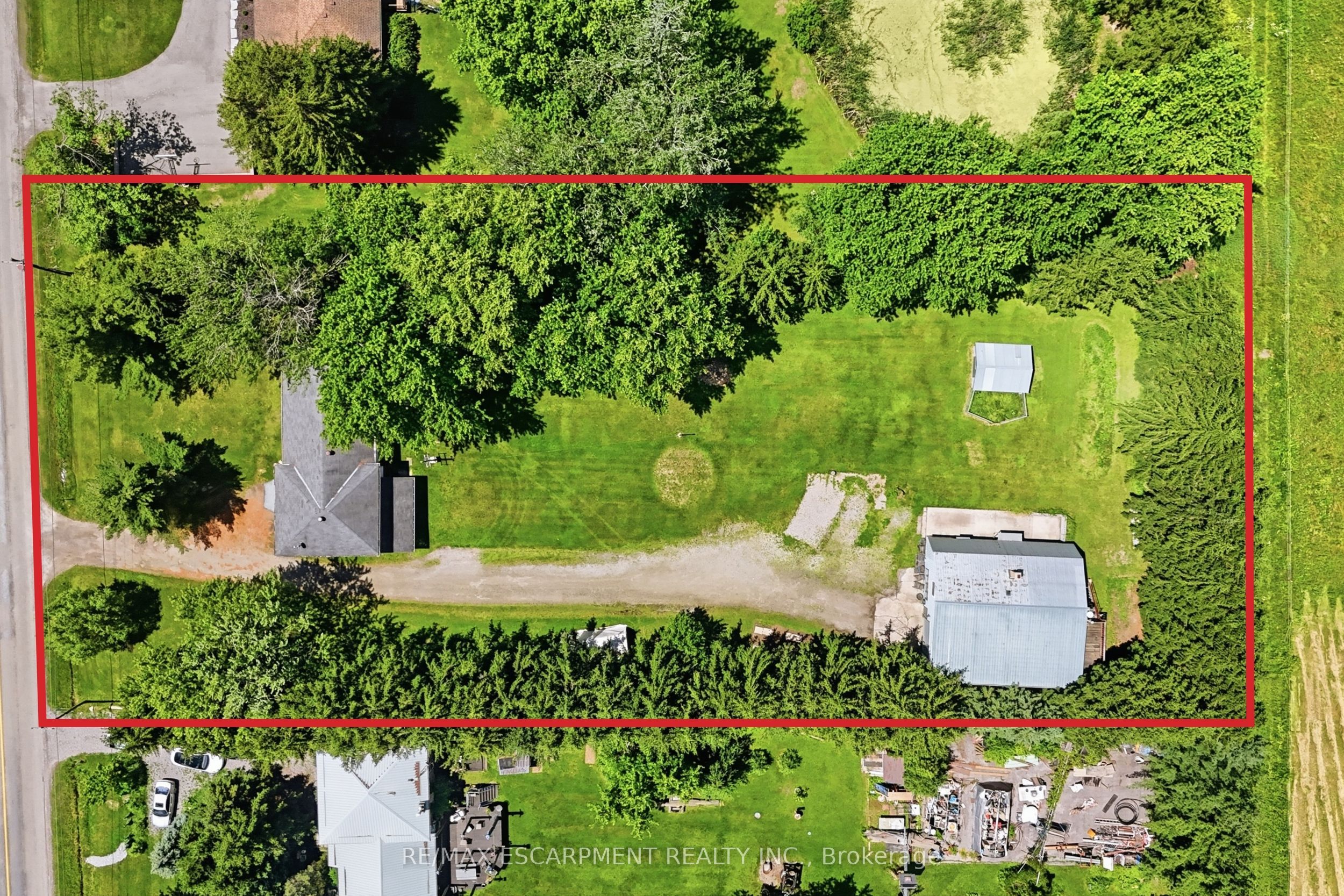 8404 Chippewa Road Property Photo 3