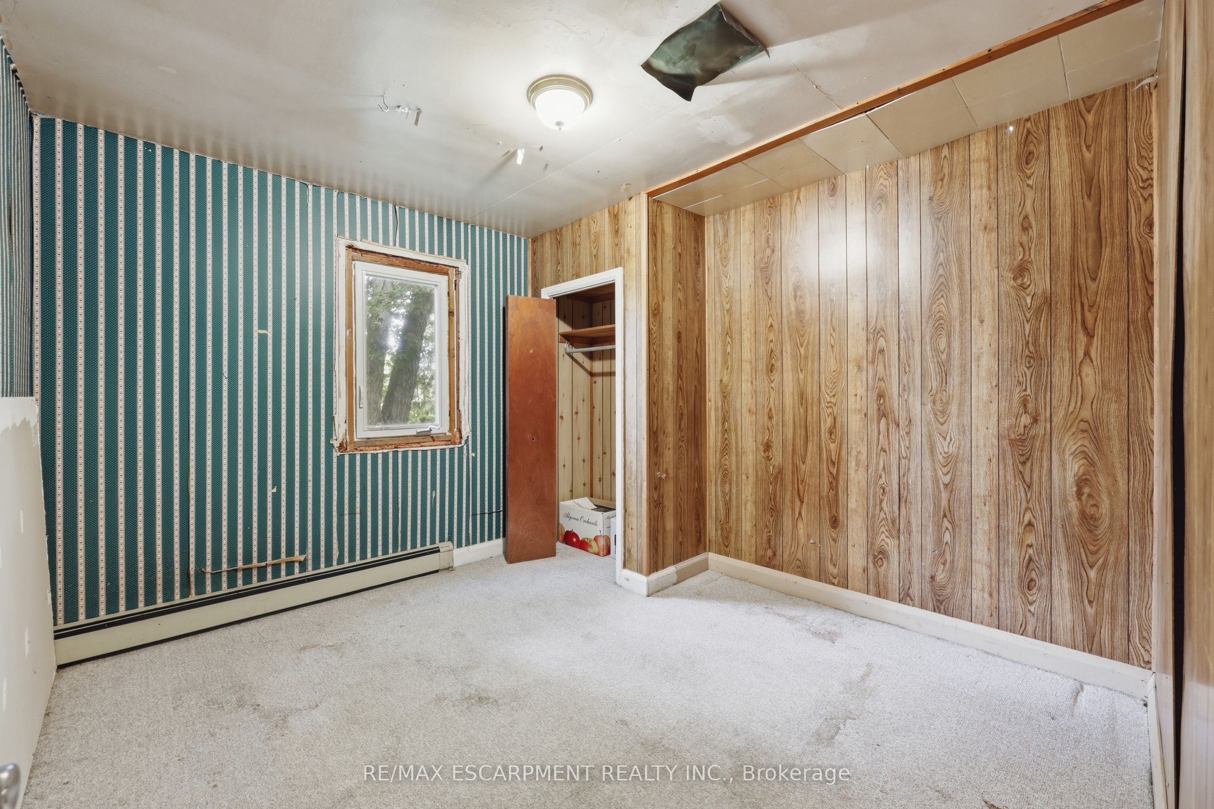 8404 Chippewa Road Property Photo 28