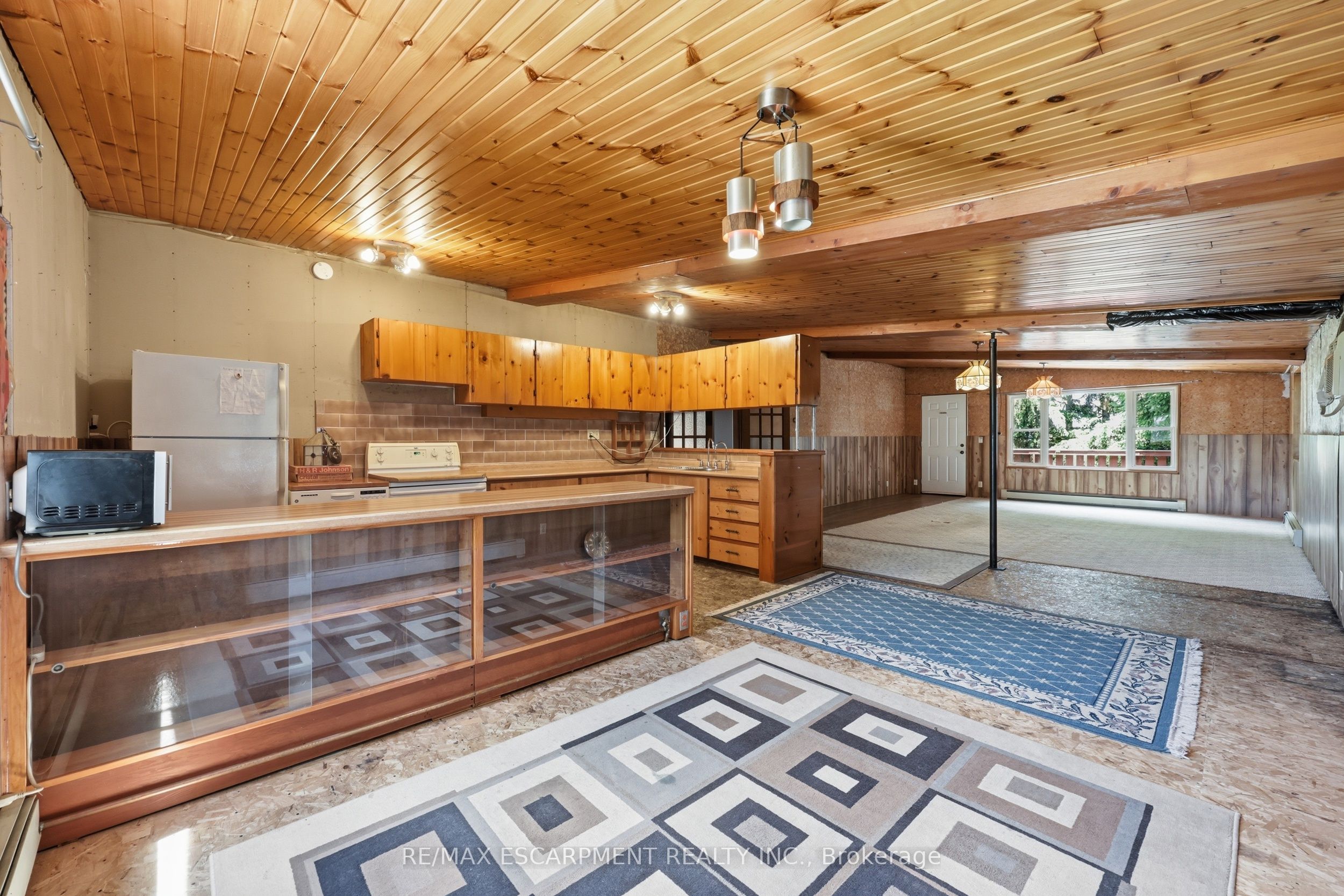 8404 Chippewa Road Property Photo 40