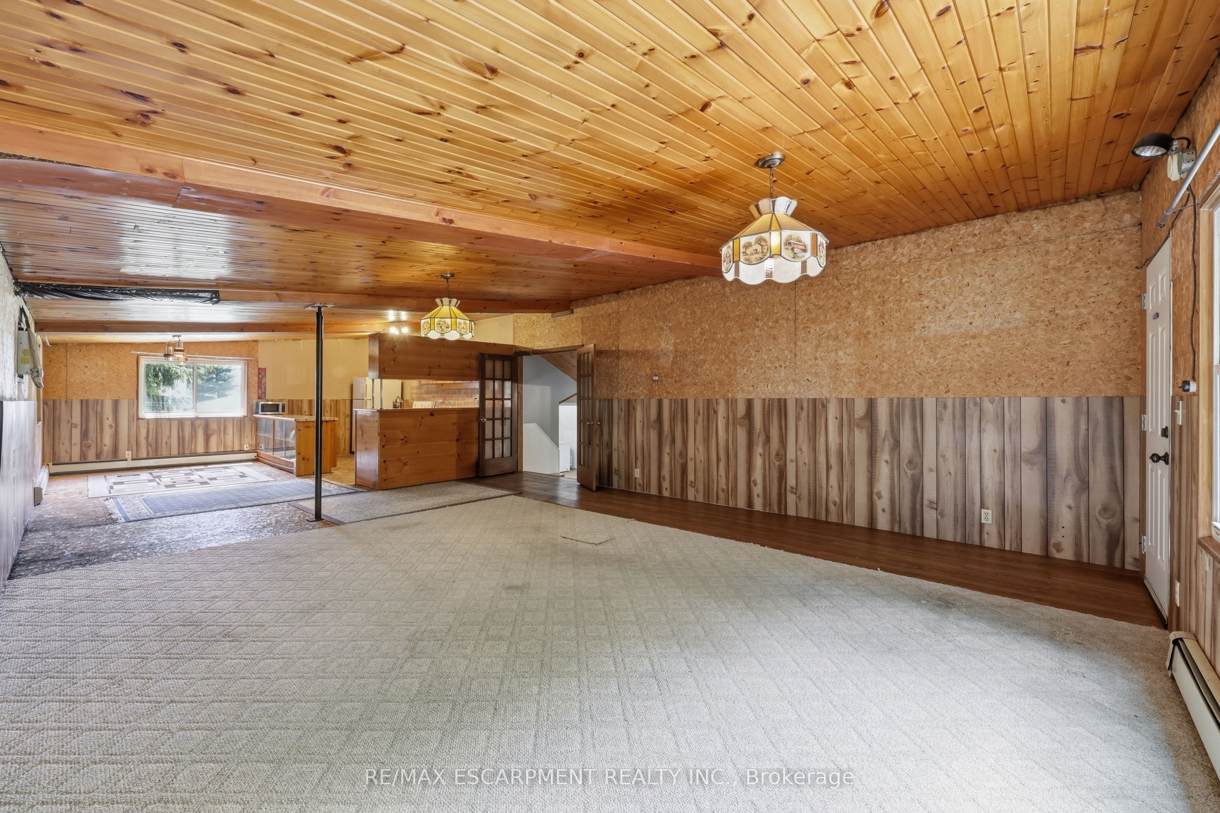 8404 Chippewa Road Property Photo 41