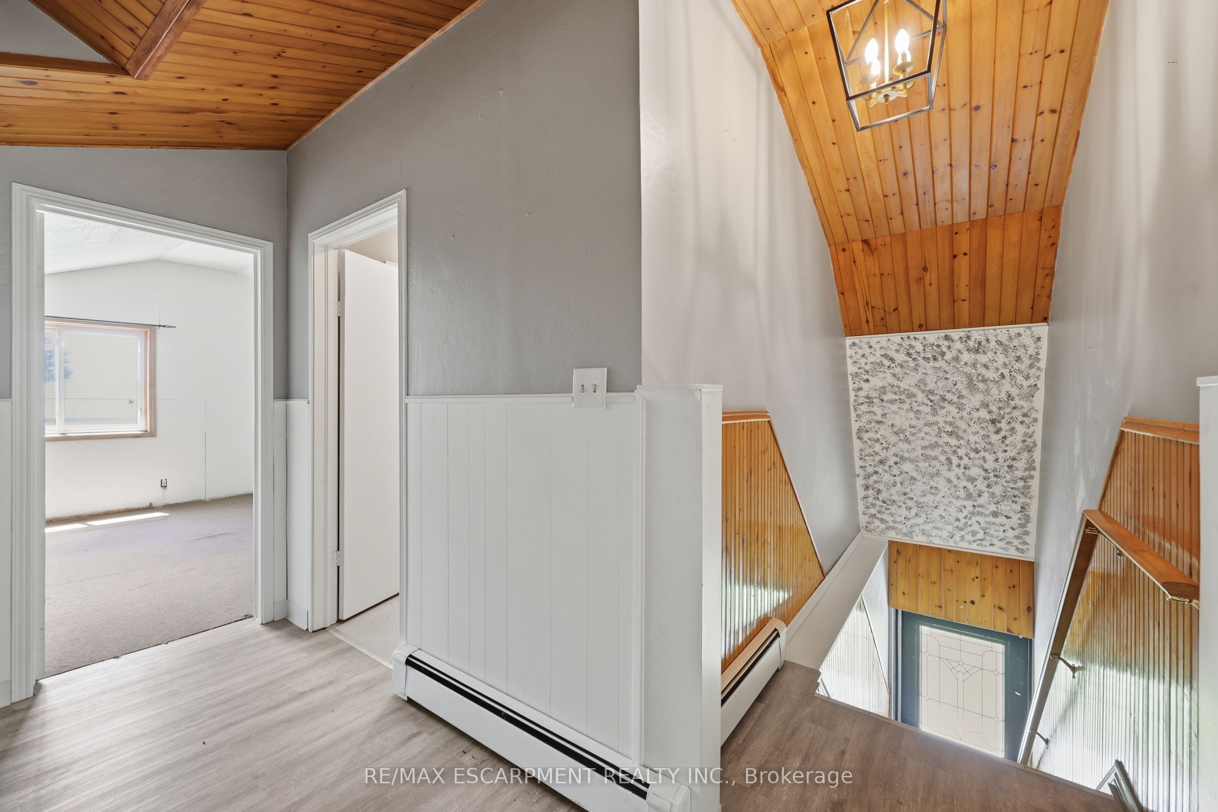 8404 Chippewa Road Property Photo 43