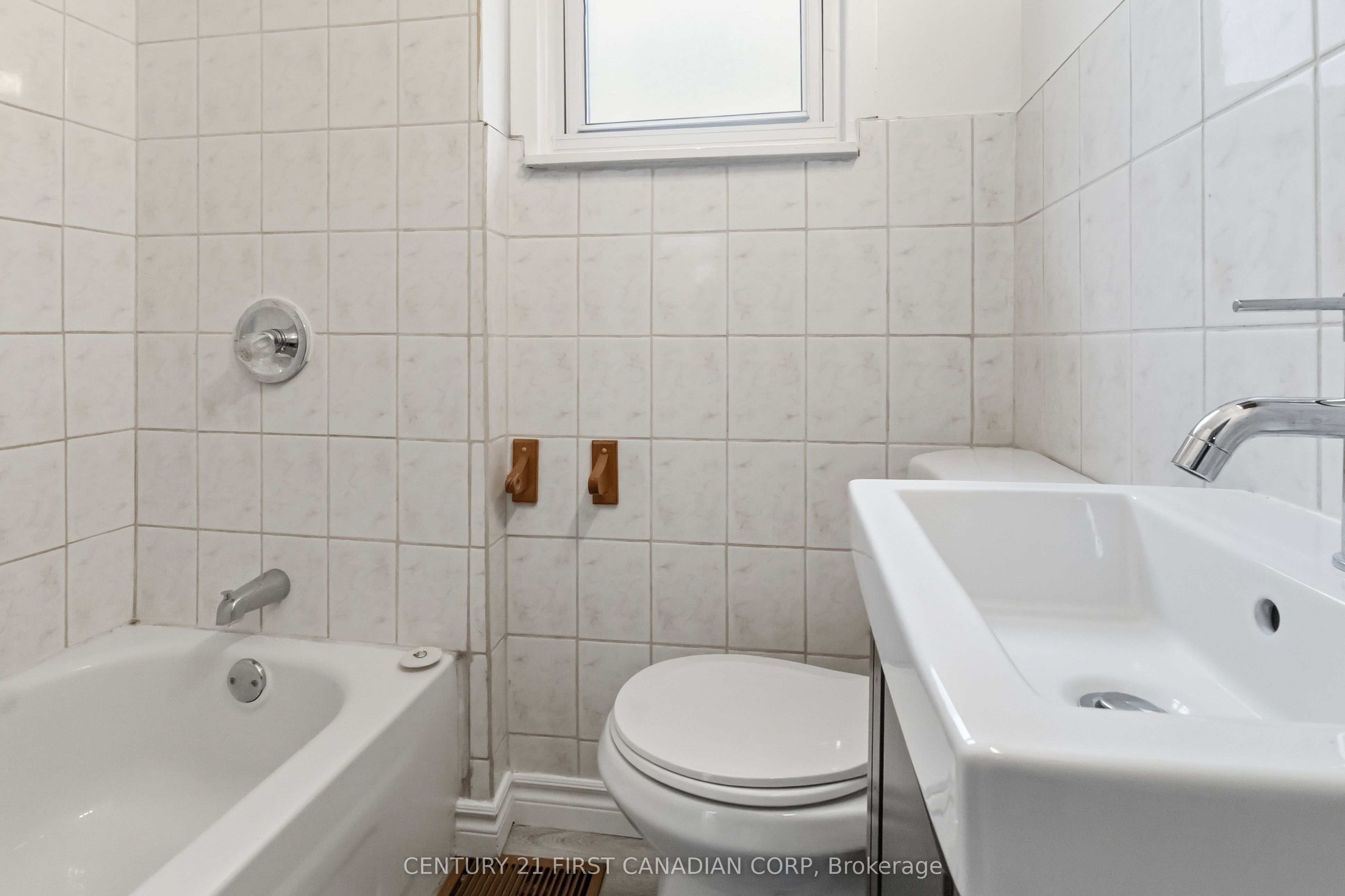215 Bernard Avenue Property Photo 13