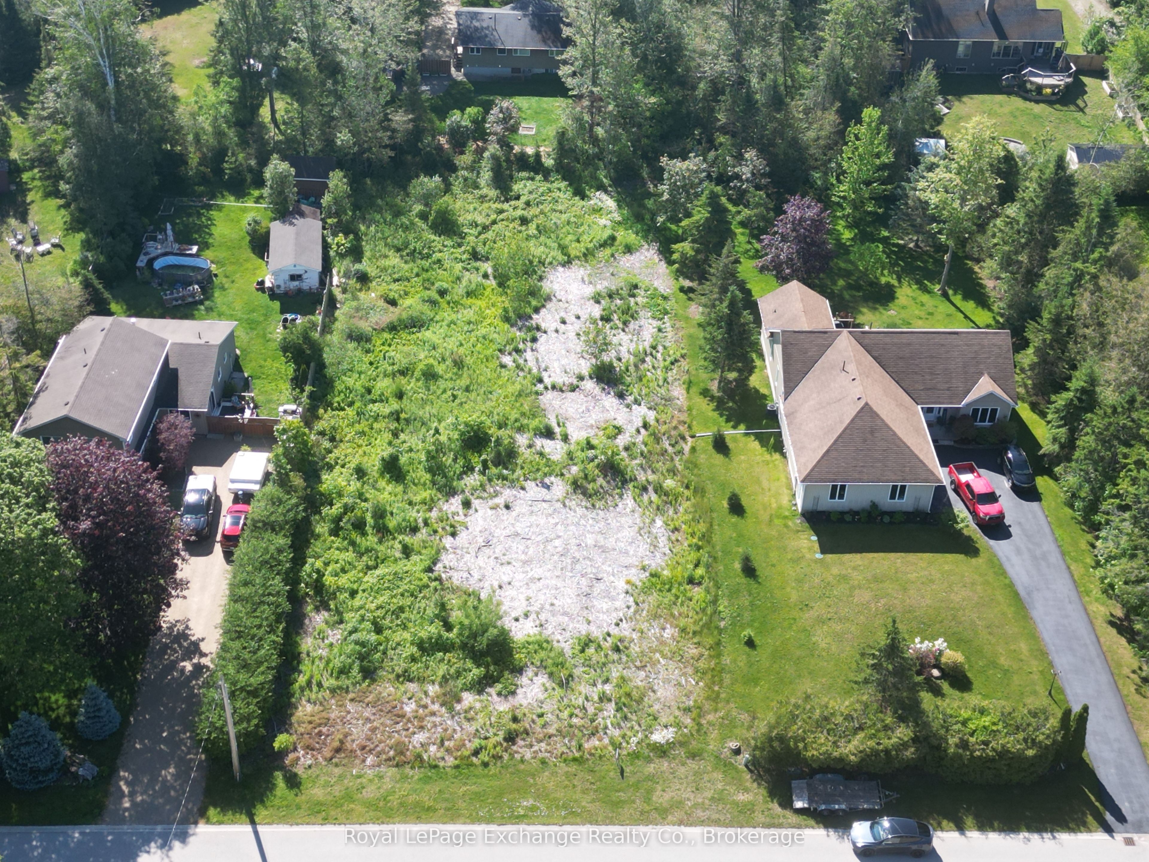 284 Huron Road Property Photo 3