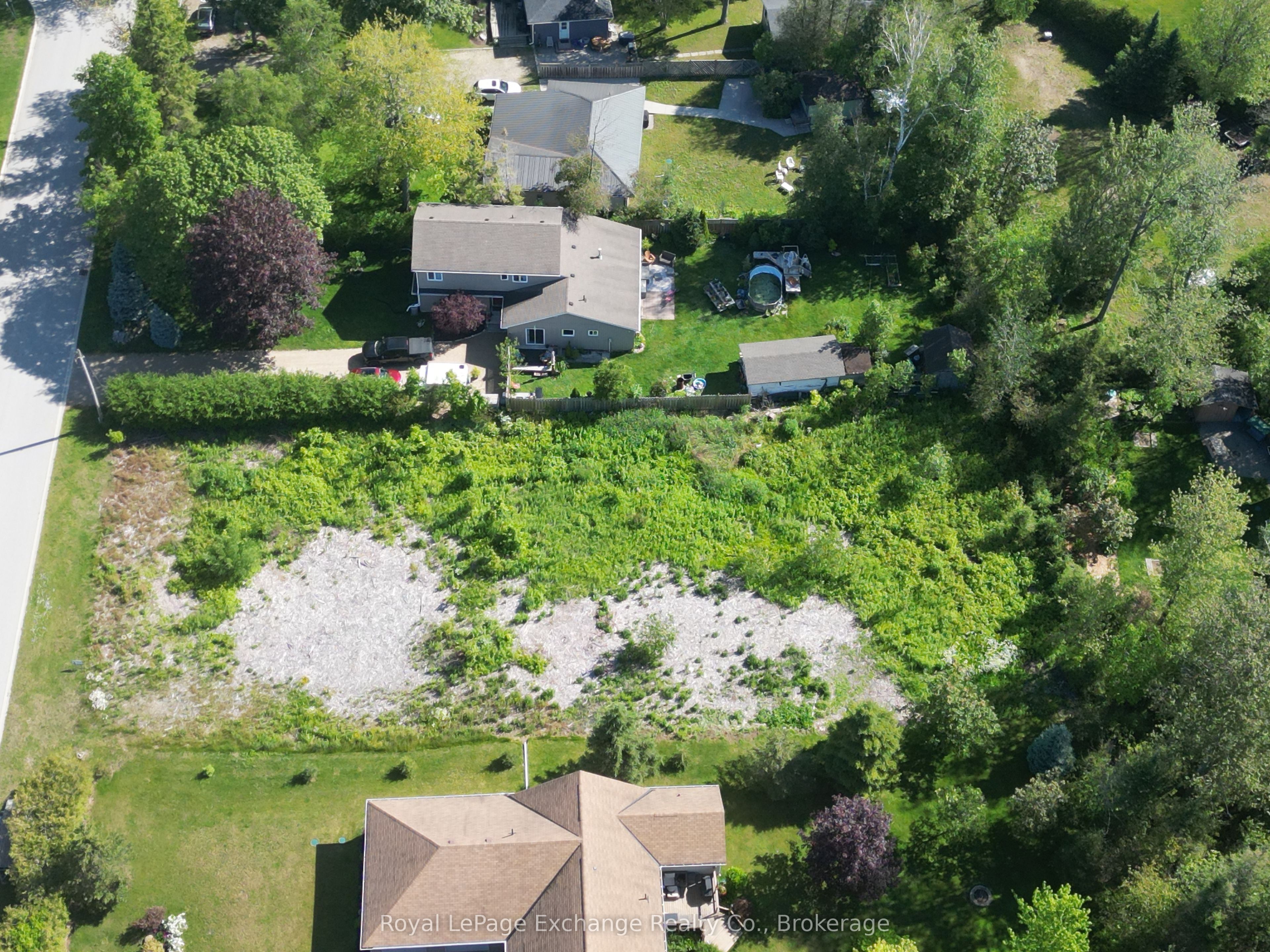 284 Huron Road Property Photo 4