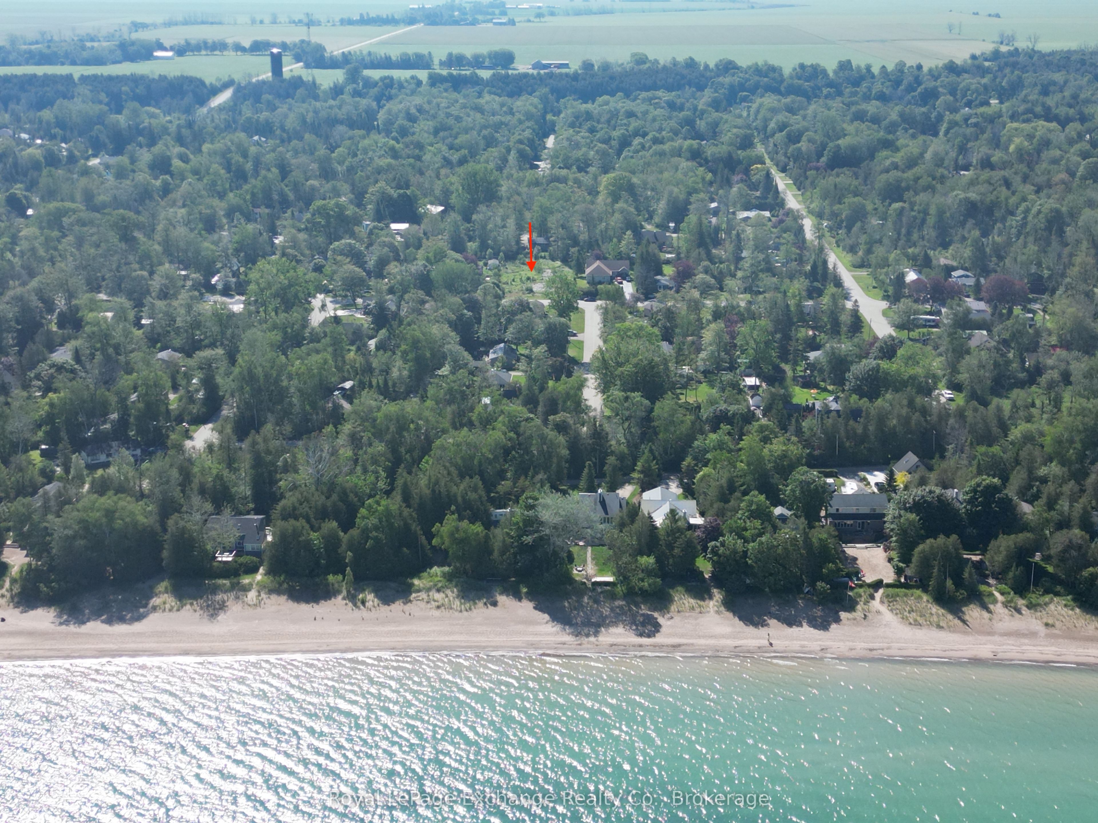 284 Huron Road Property Photo 11