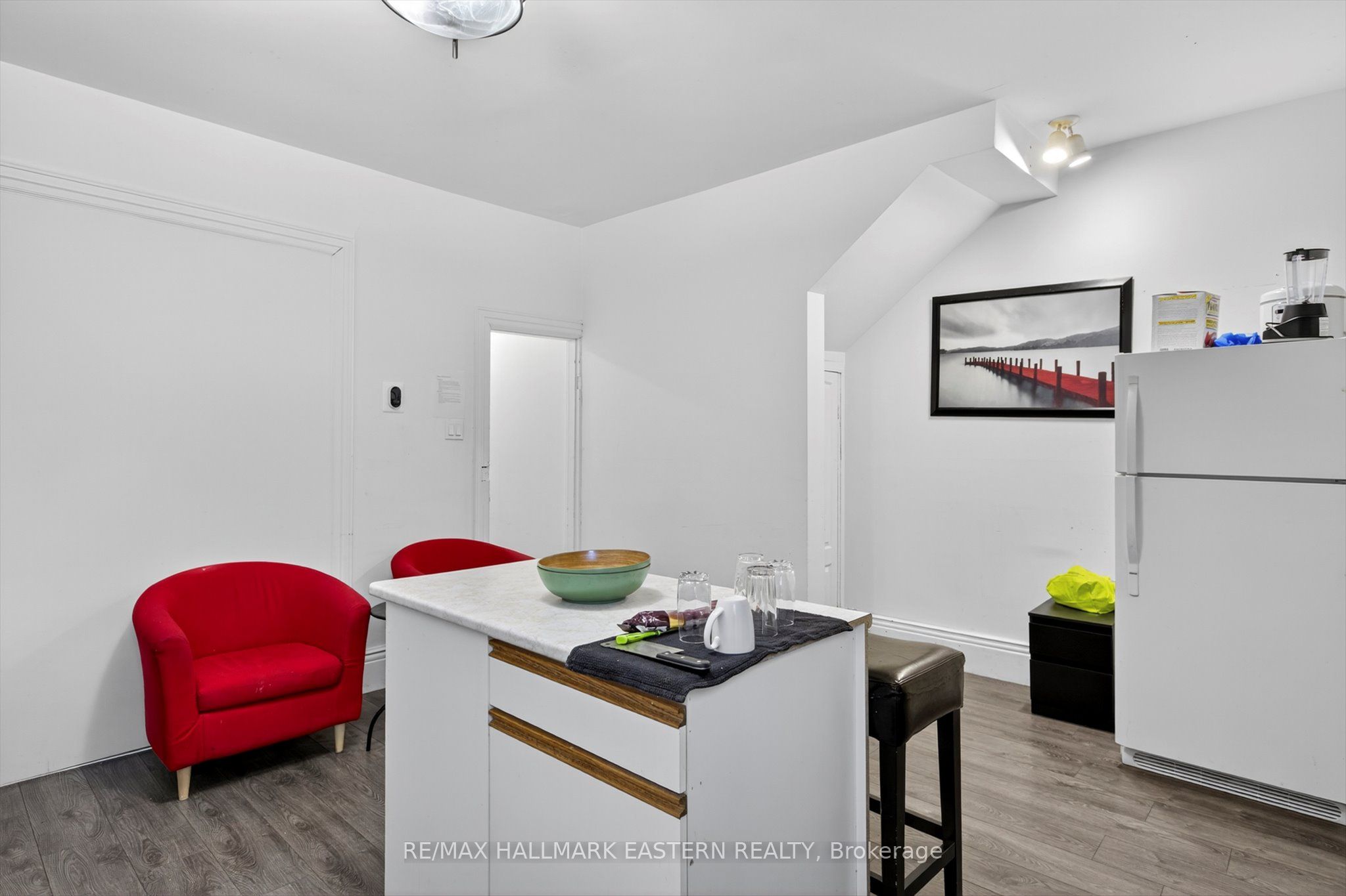 271 Thomas Street Property Photo 6