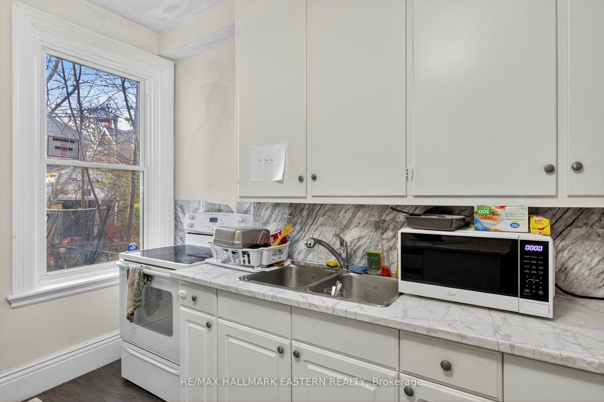 271 Thomas Street Property Photo 7