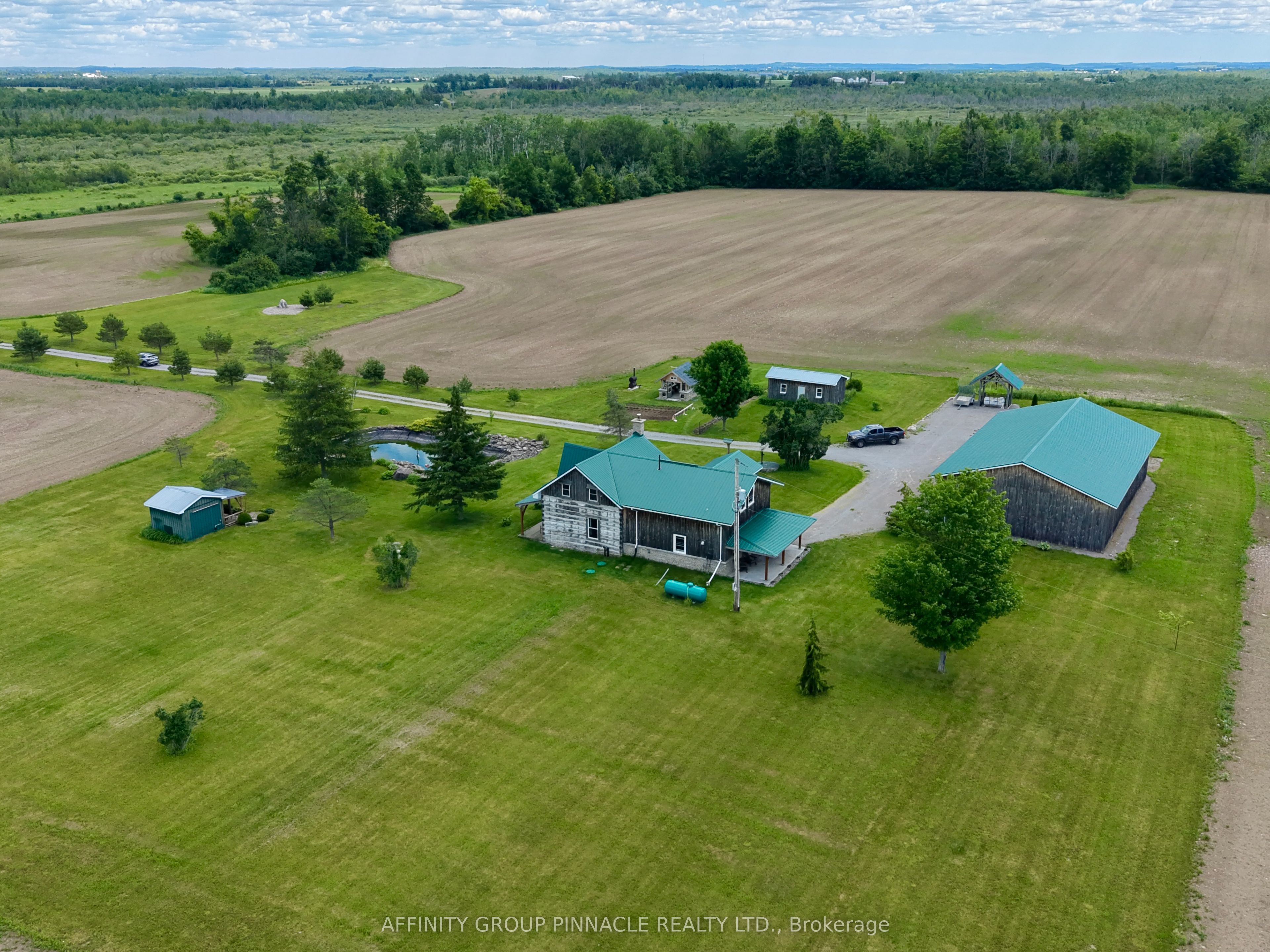 1693 Heights Road Property Photo 2