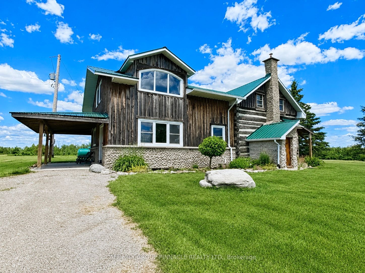 1693 Heights Road Property Photo 4