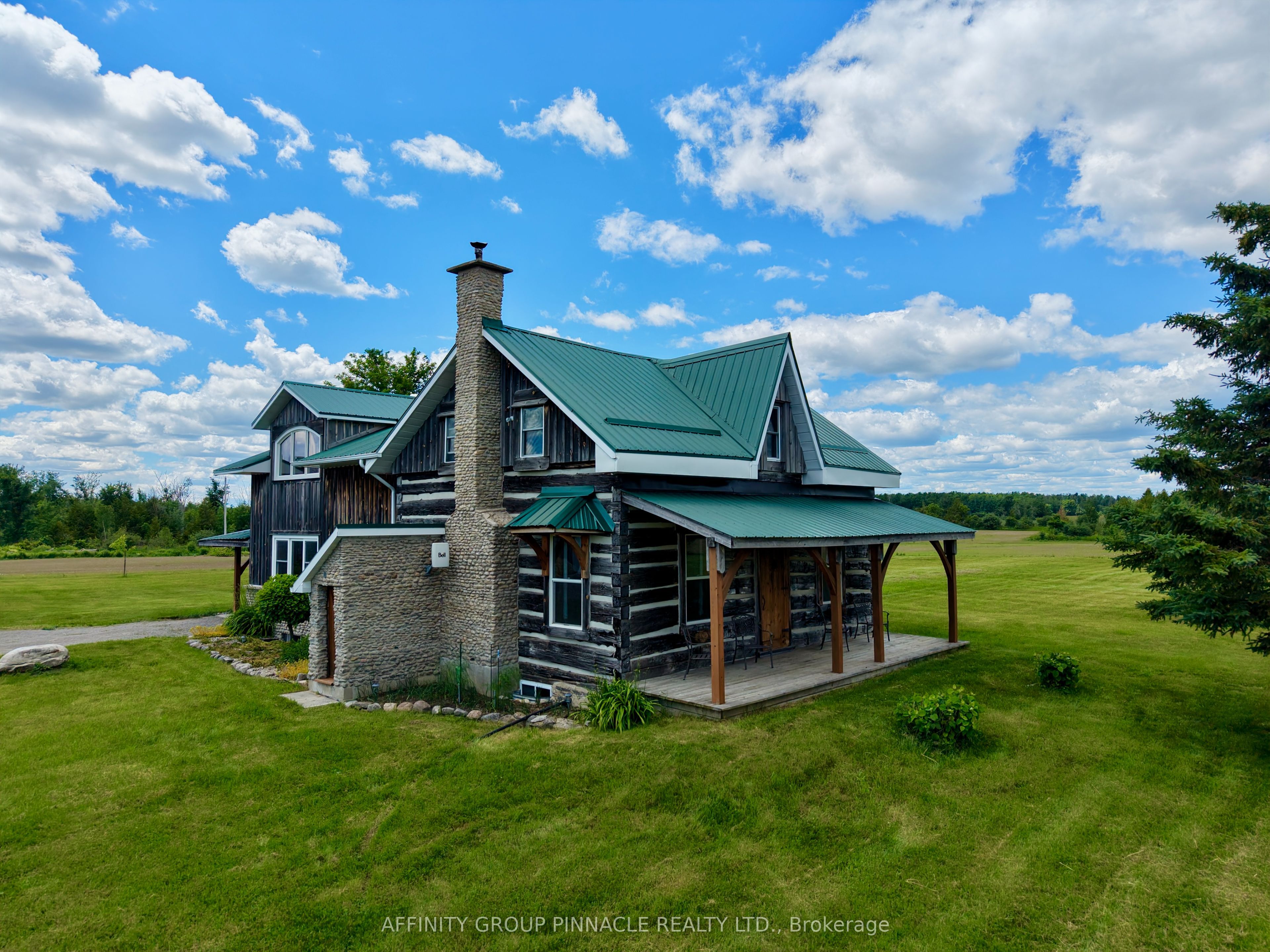 1693 Heights Road Property Photo 6