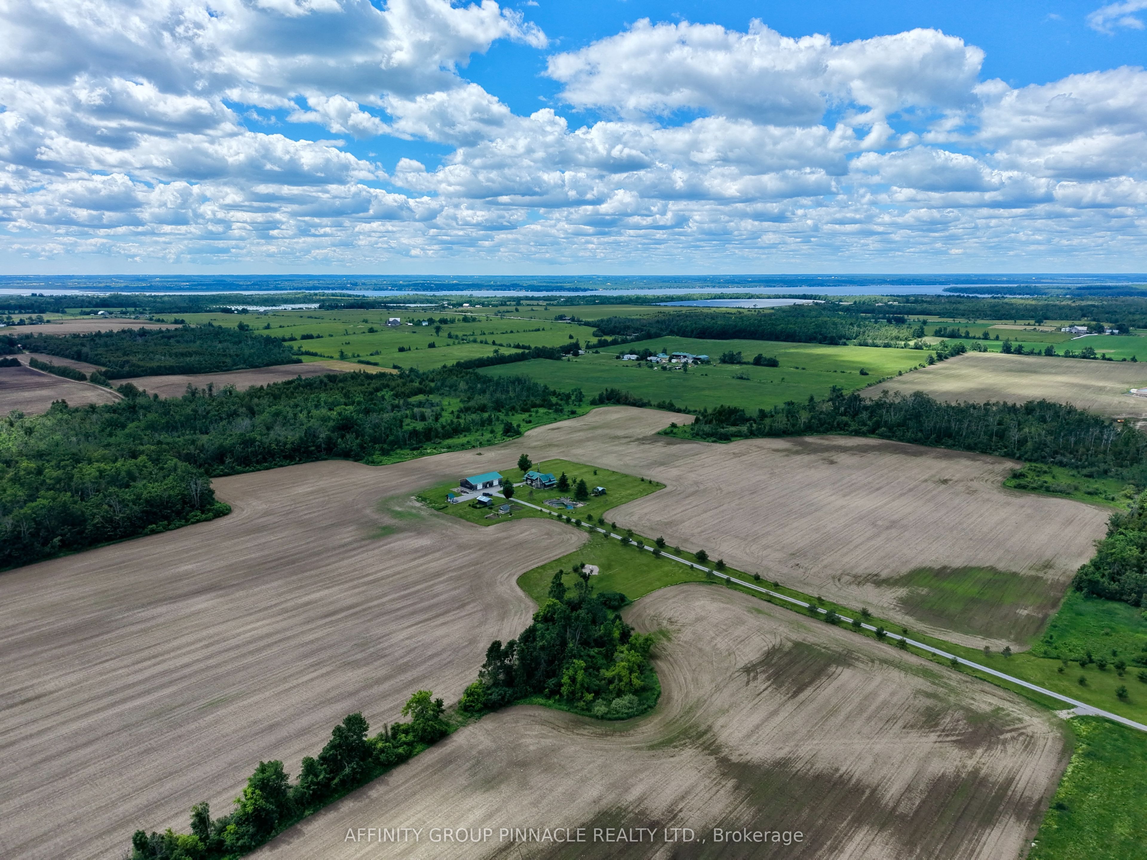 1693 Heights Road Property Photo 8