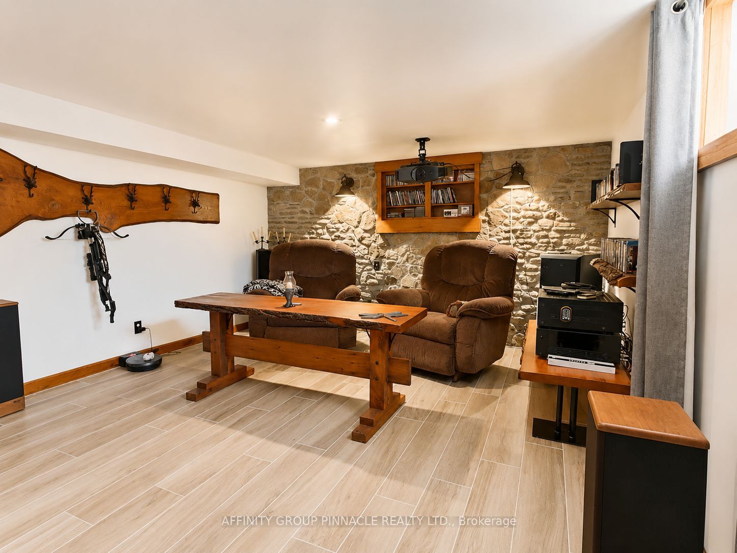 1693 Heights Road Property Photo 33